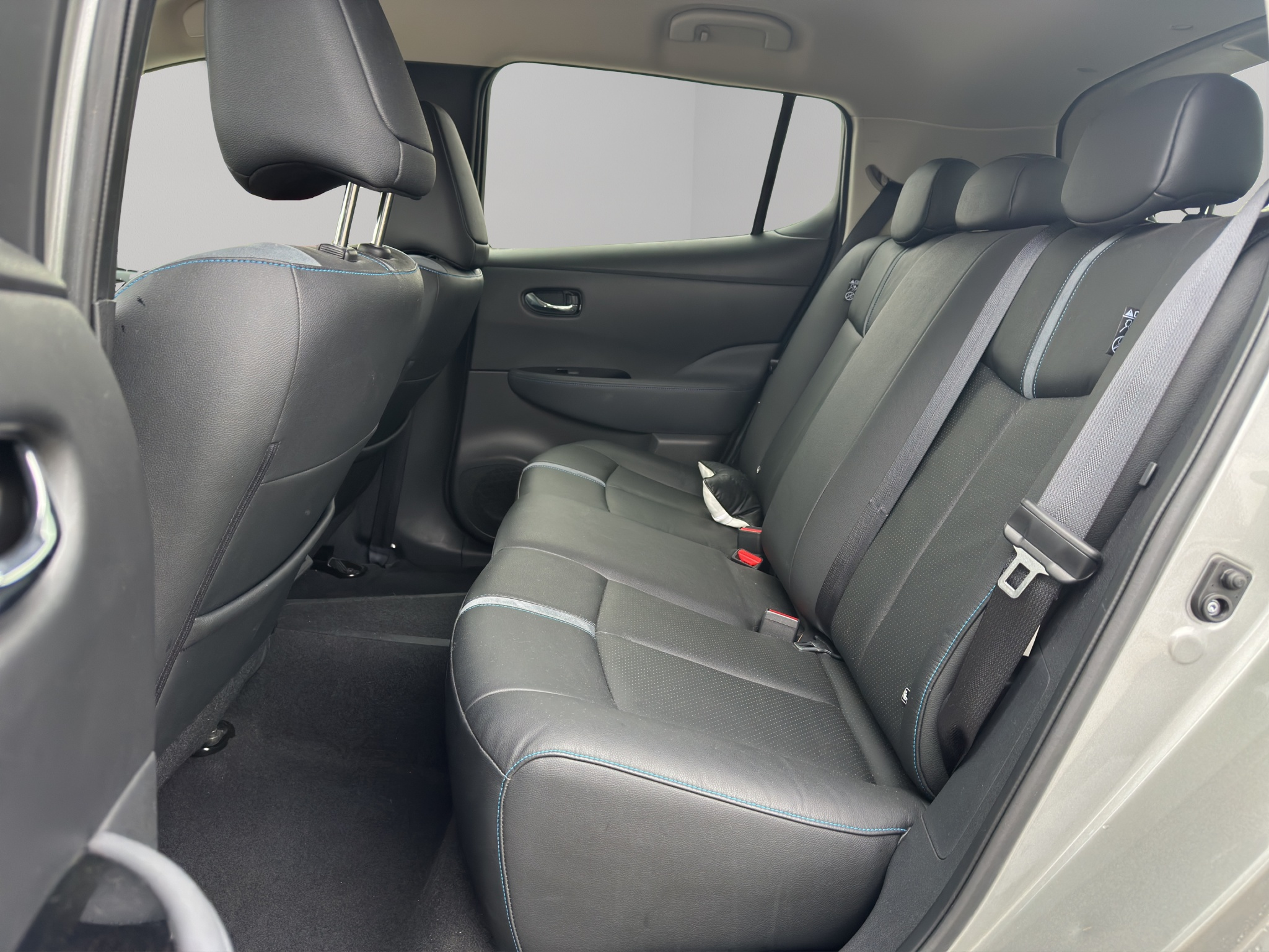 listing desktop thumbnail image 10