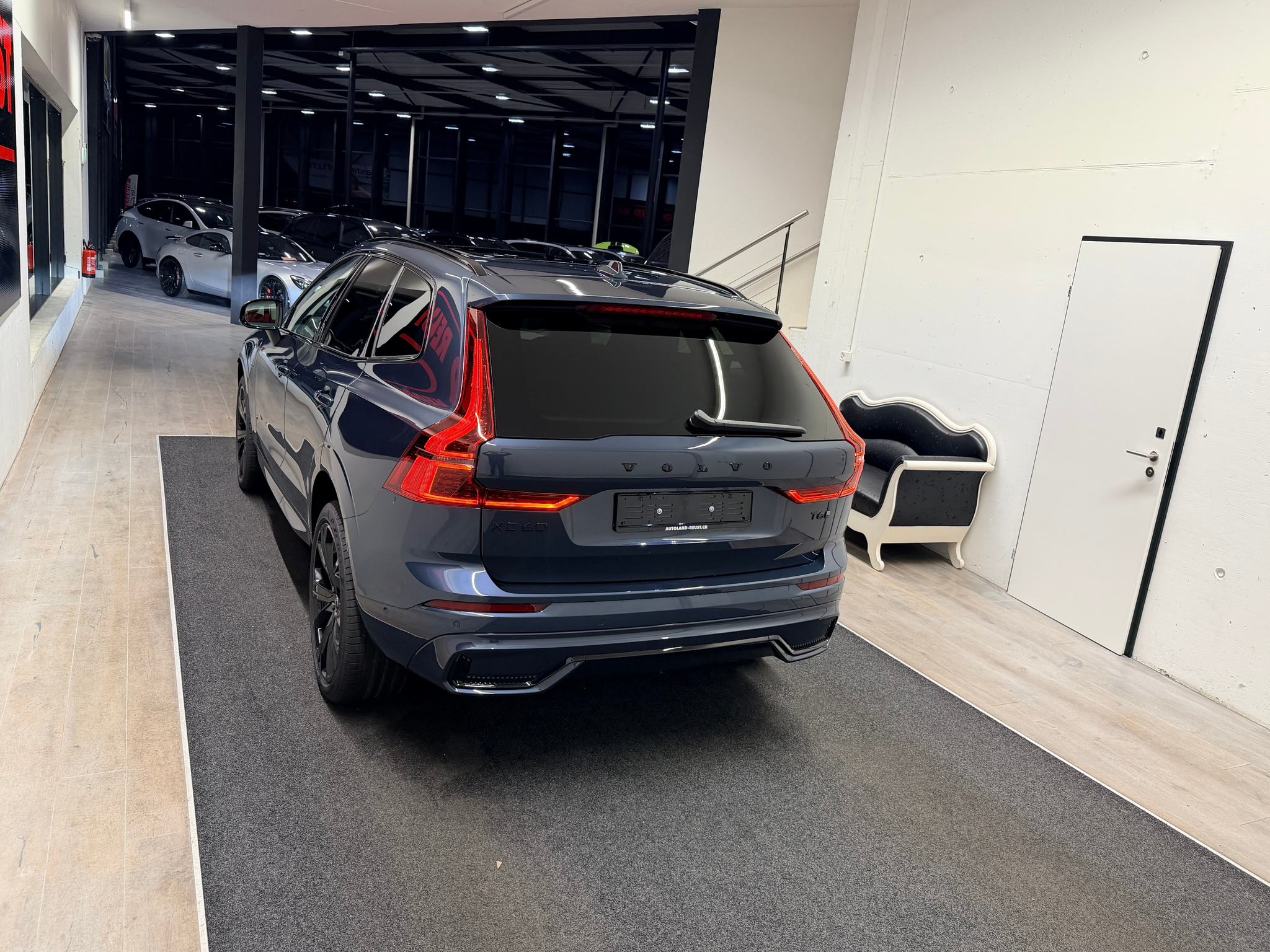 listing desktop thumbnail image 8