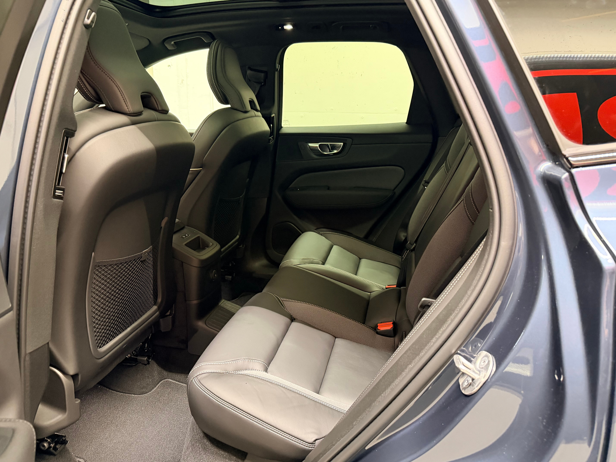 listing desktop thumbnail image 16