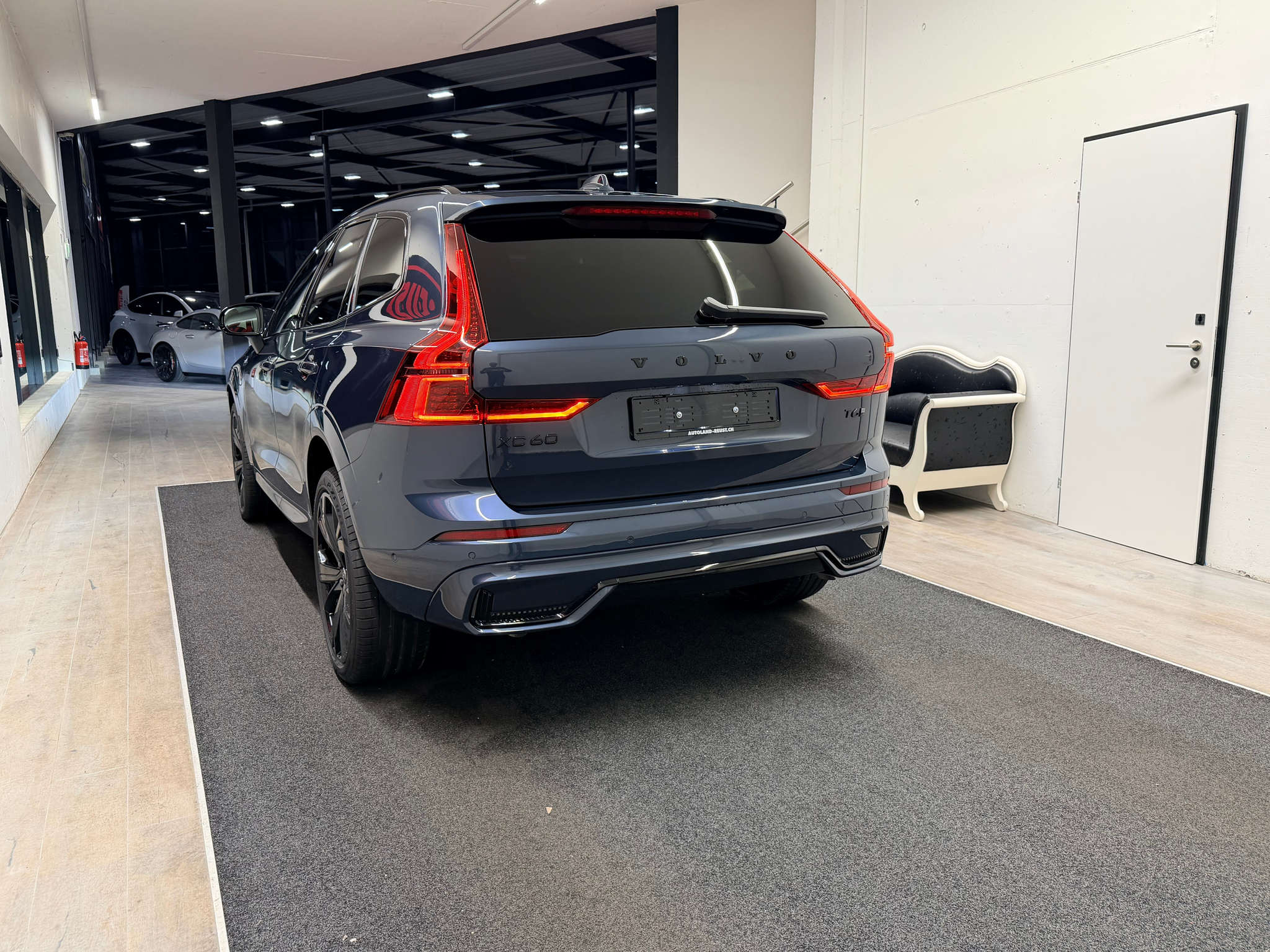 listing desktop thumbnail image 7