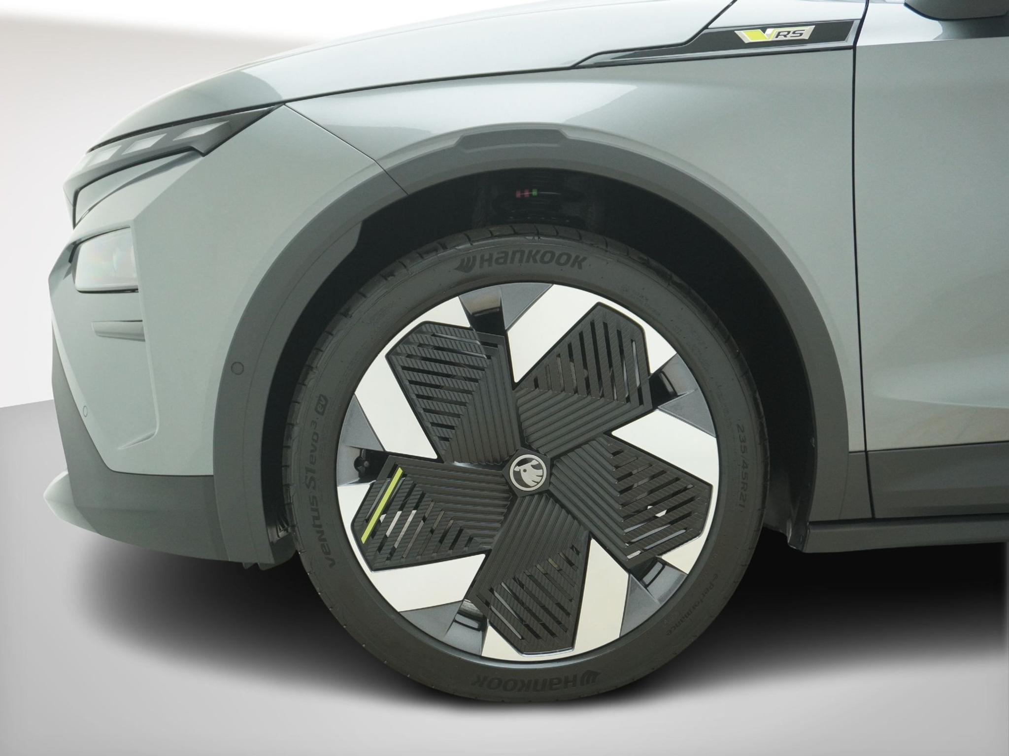 listing desktop thumbnail image 9