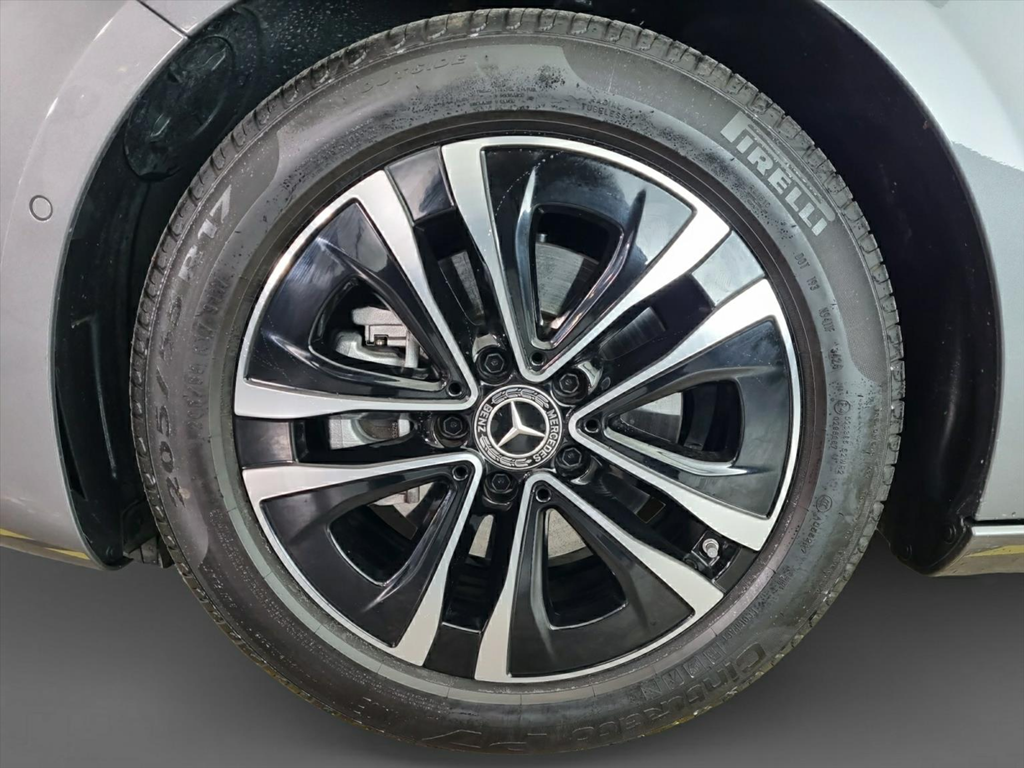 listing desktop thumbnail image 15