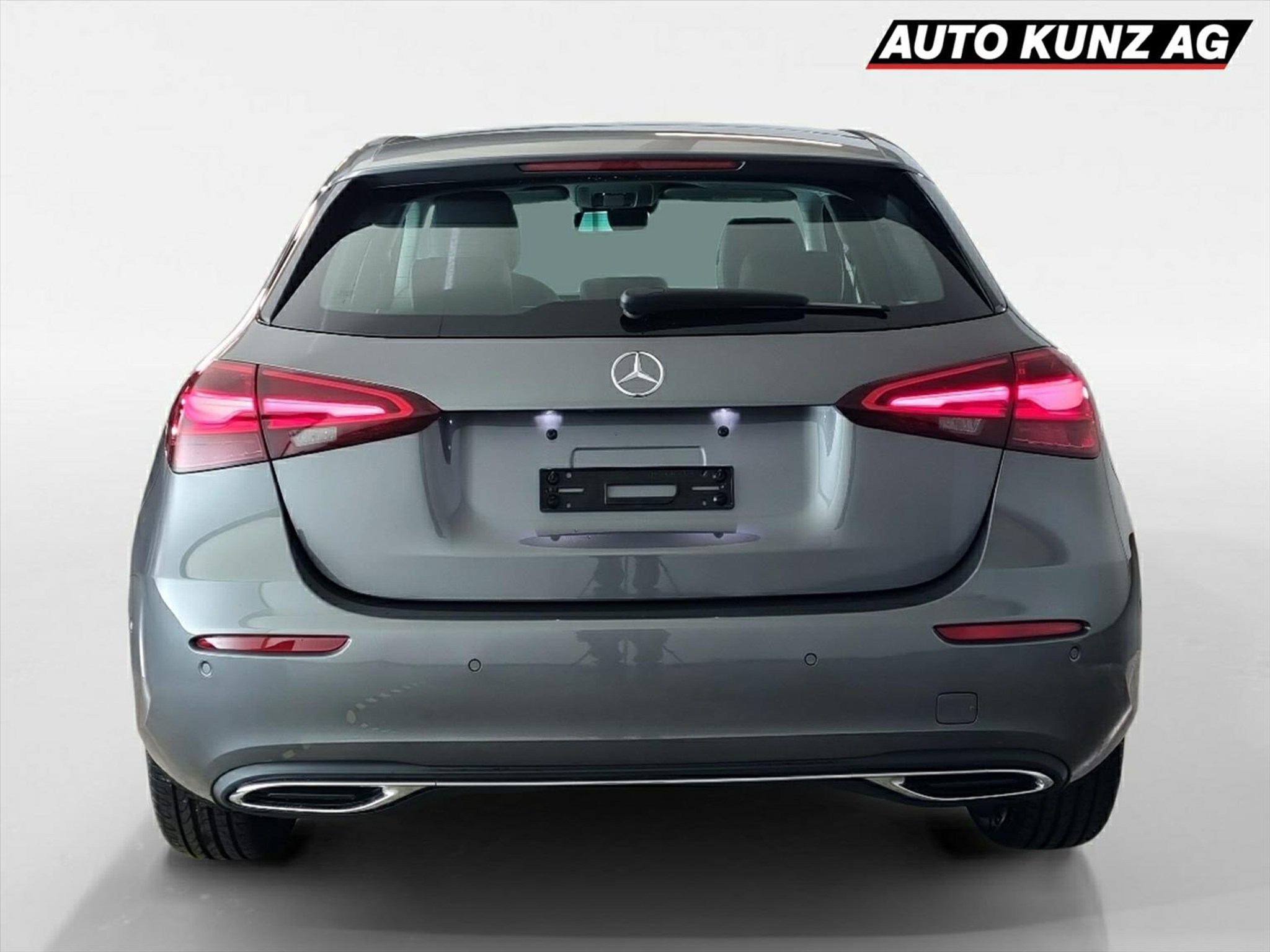 listing desktop thumbnail image 3