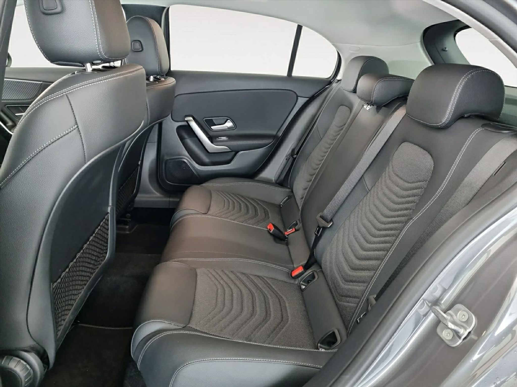 listing desktop thumbnail image 14