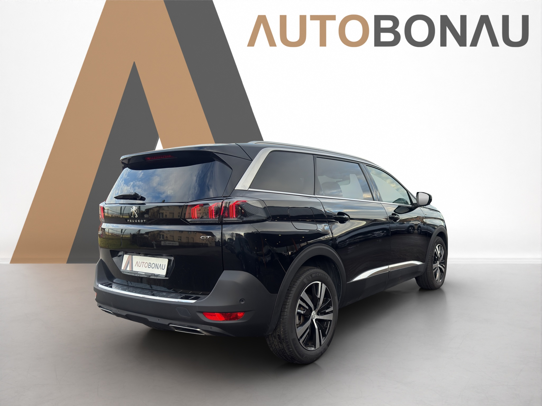 listing desktop thumbnail image 4