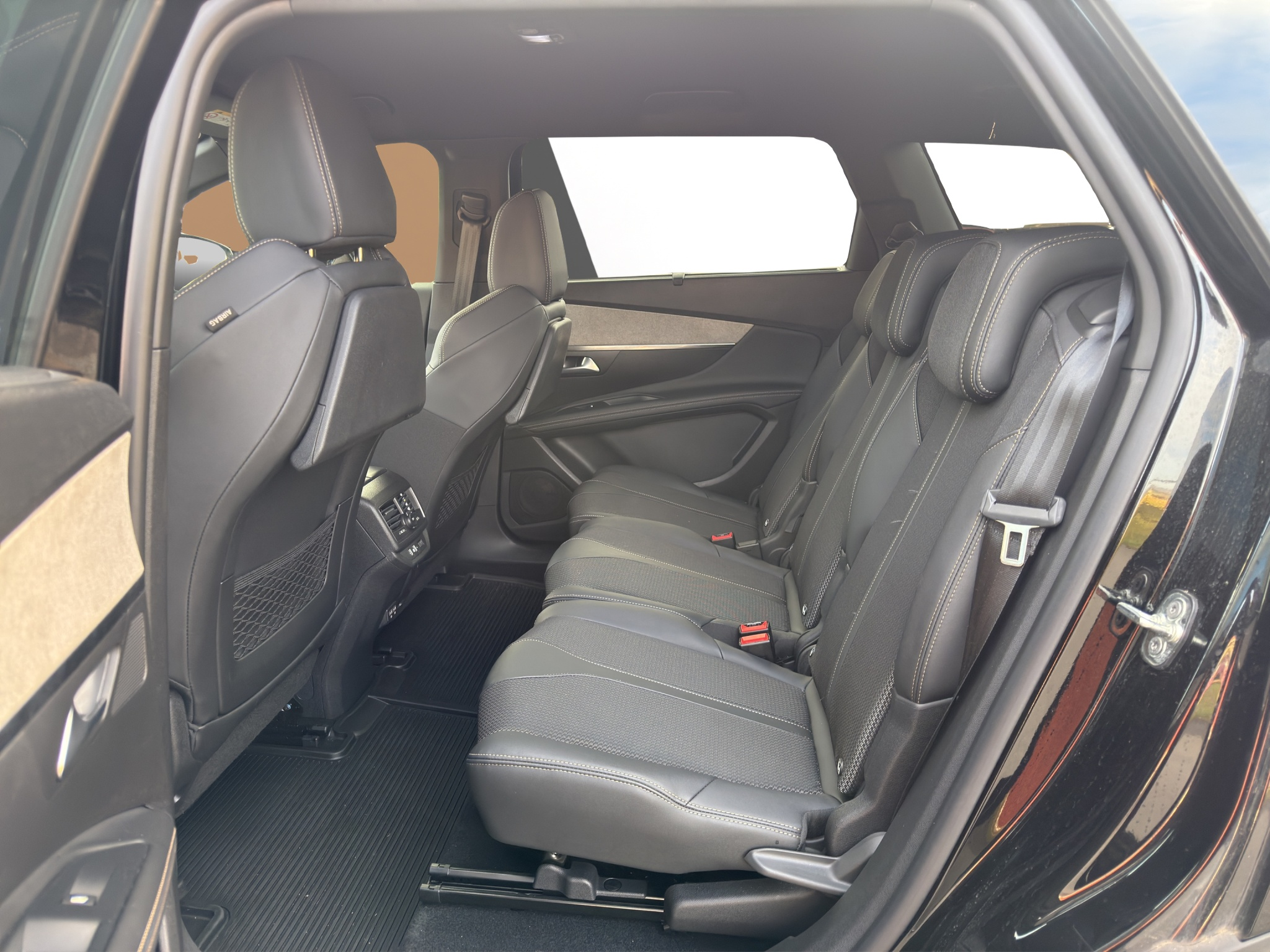 listing desktop thumbnail image 12