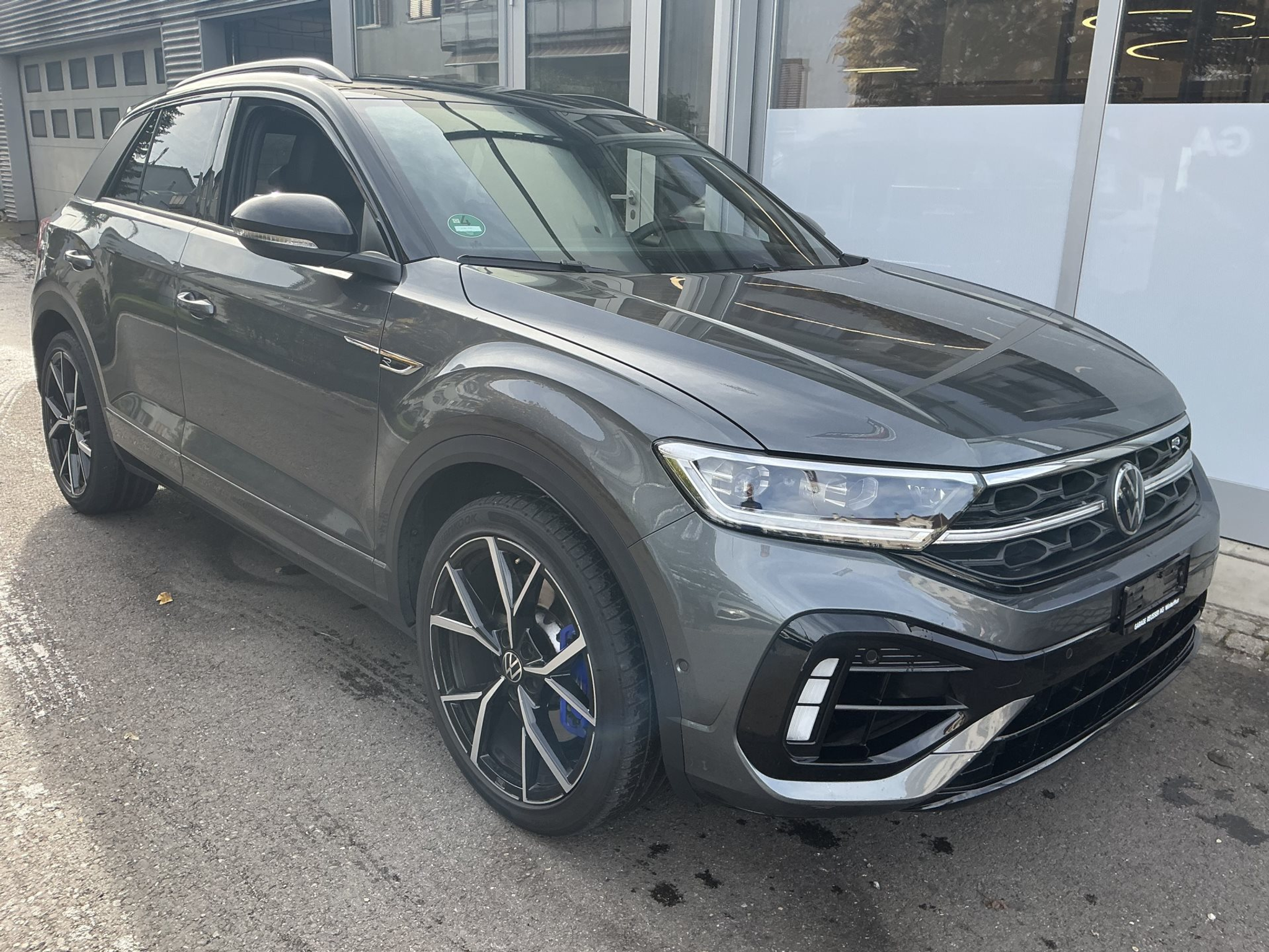 listing desktop thumbnail image 2