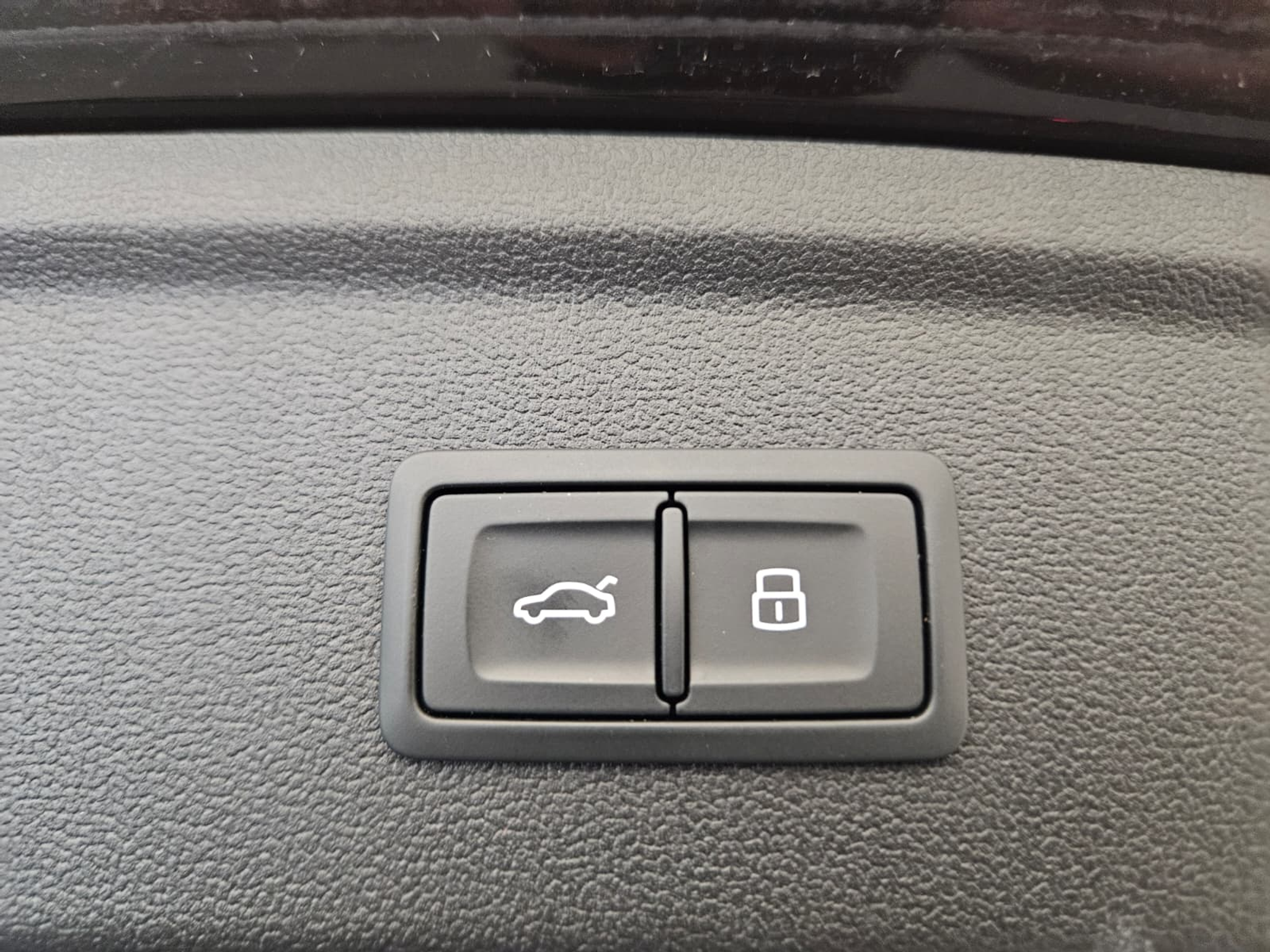 listing desktop thumbnail image 14