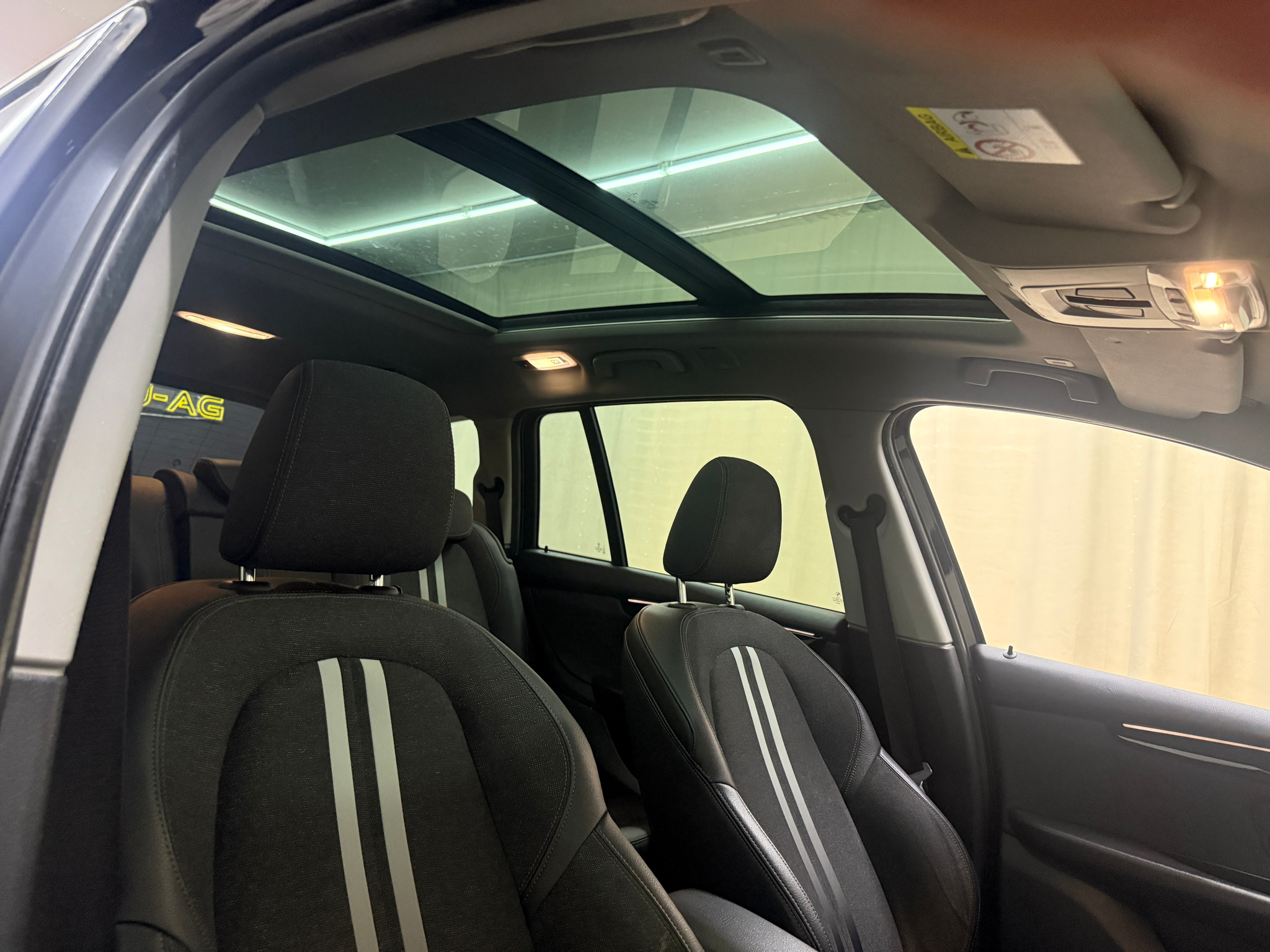 listing desktop thumbnail image 15