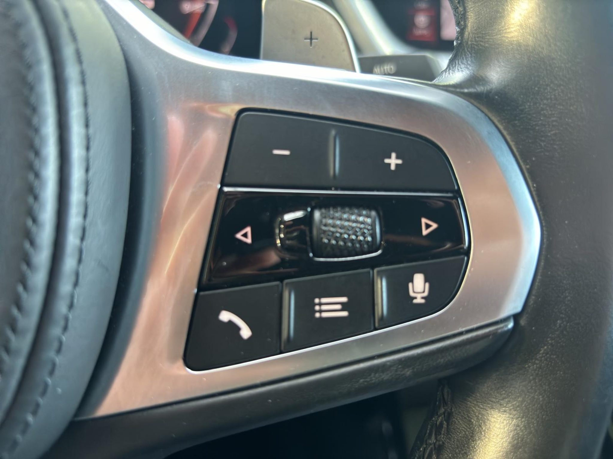 listing desktop thumbnail image 12