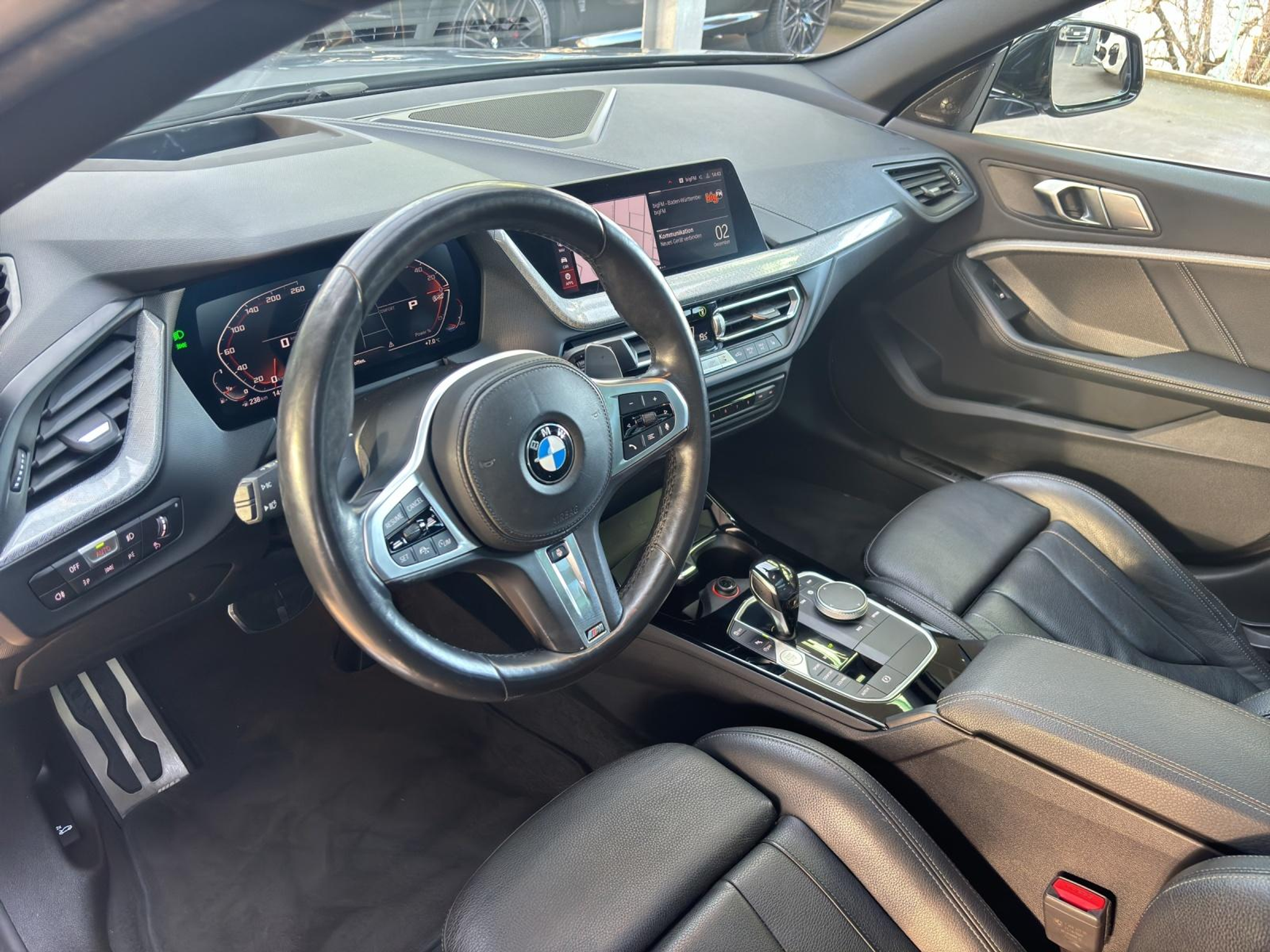 listing desktop thumbnail image 24