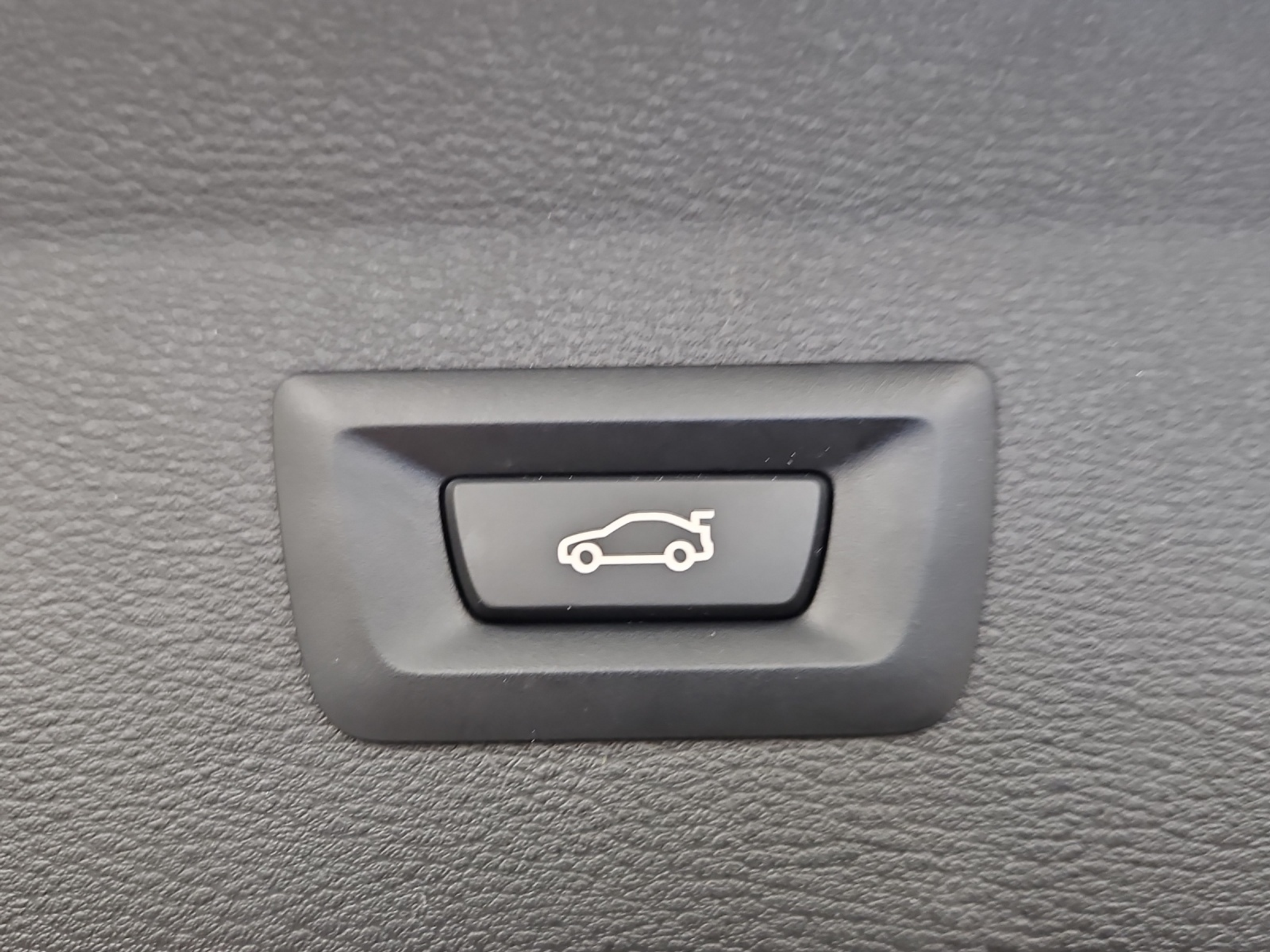 listing desktop thumbnail image 15