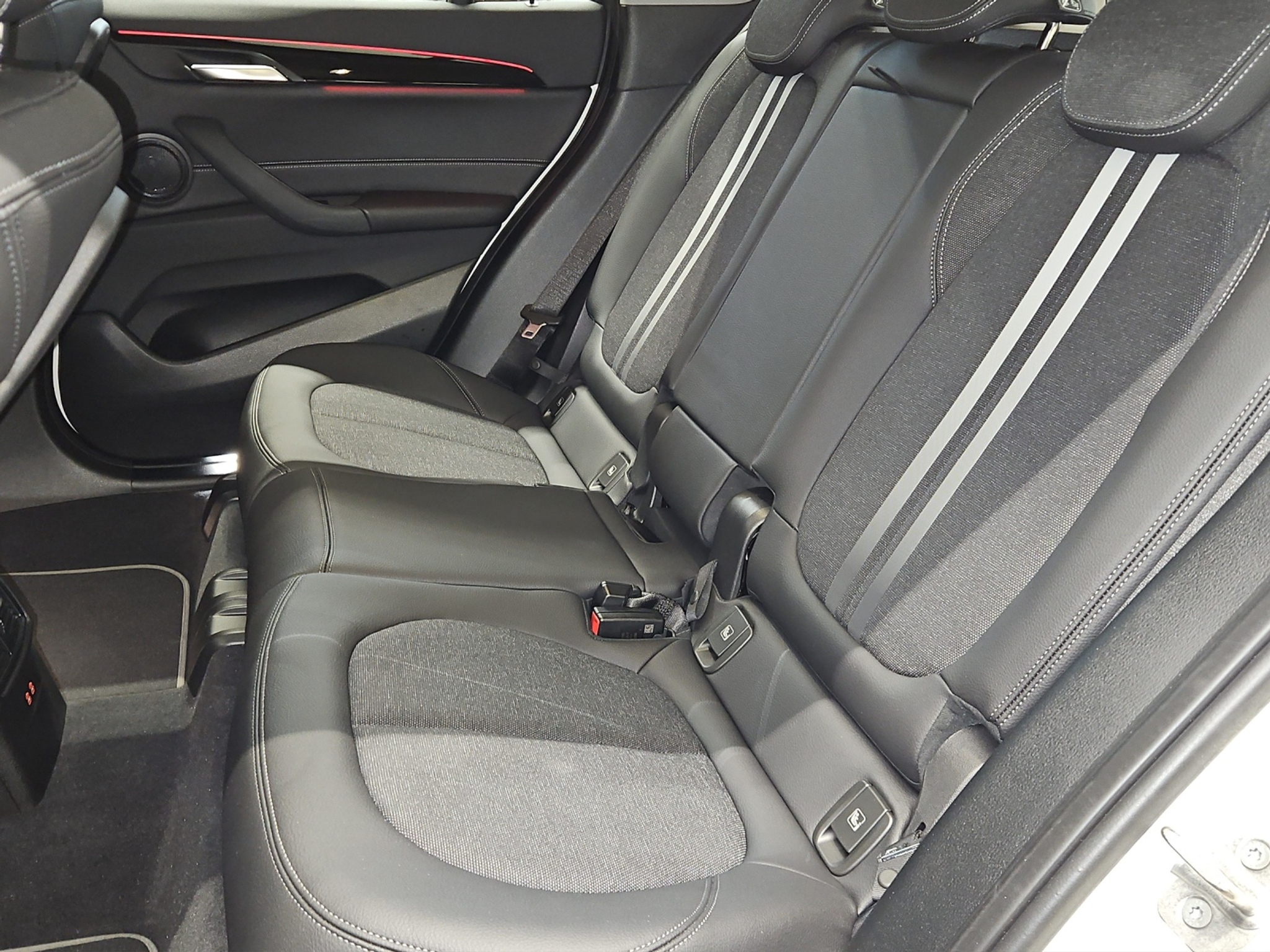 listing desktop thumbnail image 10