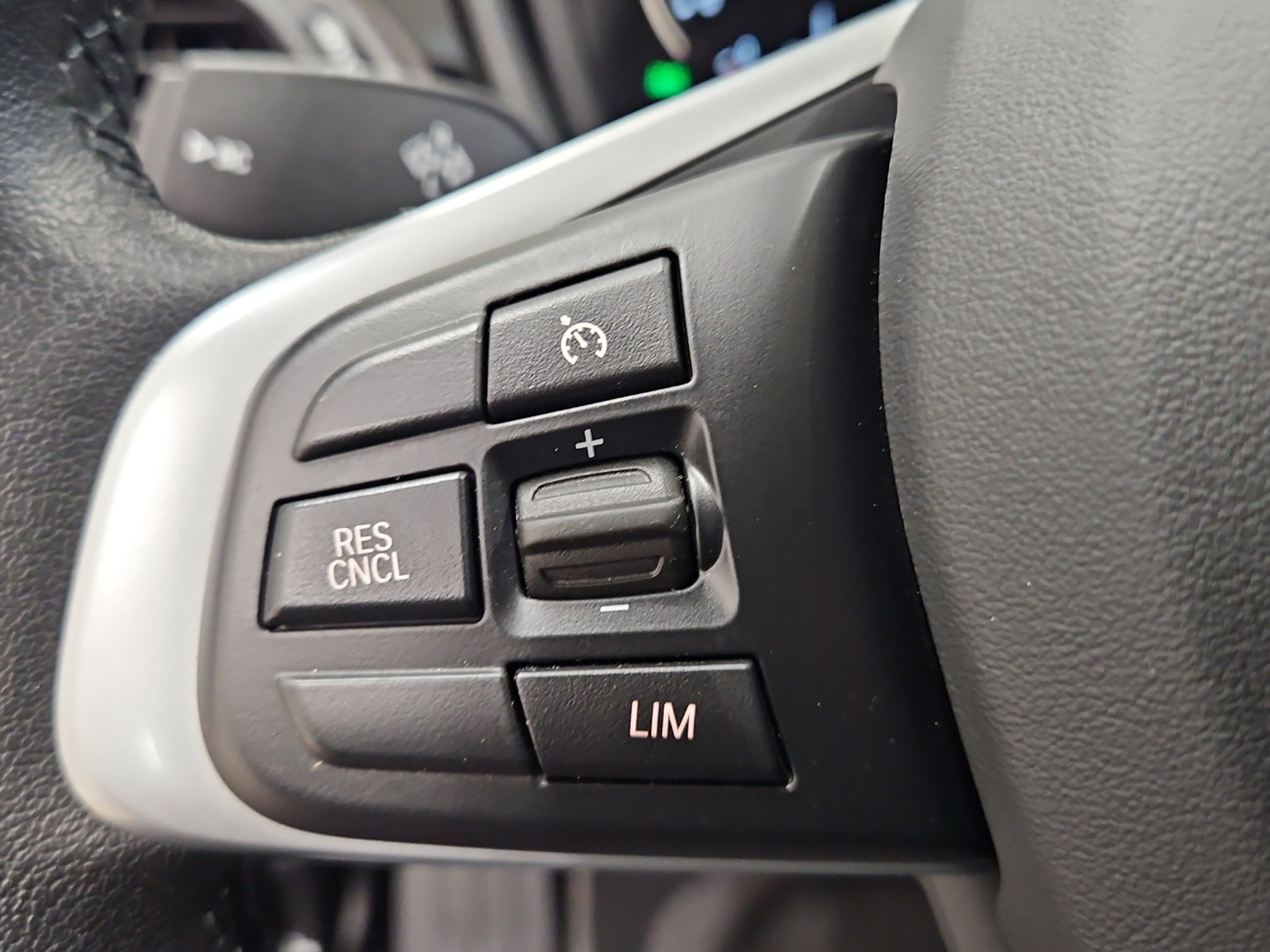 listing desktop thumbnail image 16