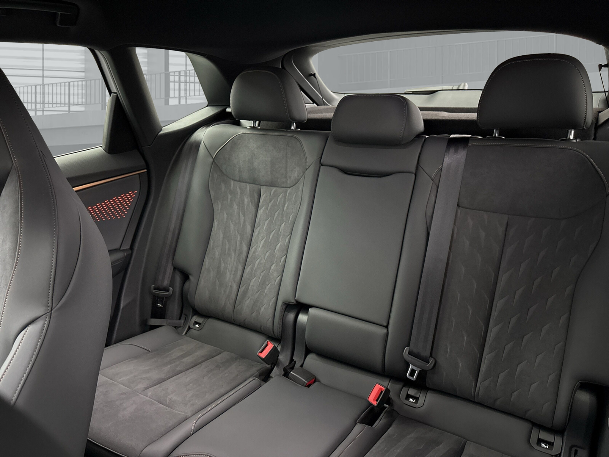 listing desktop thumbnail image 13