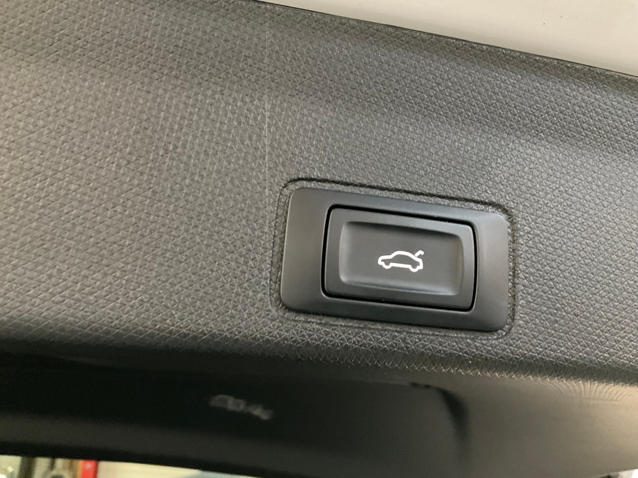 listing desktop thumbnail image 17