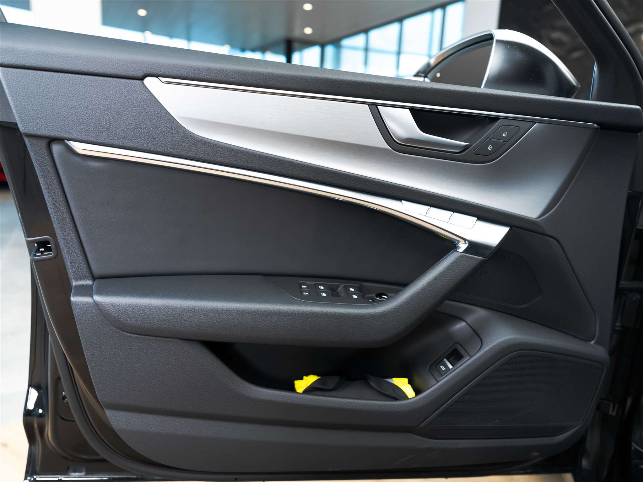 listing desktop thumbnail image 21