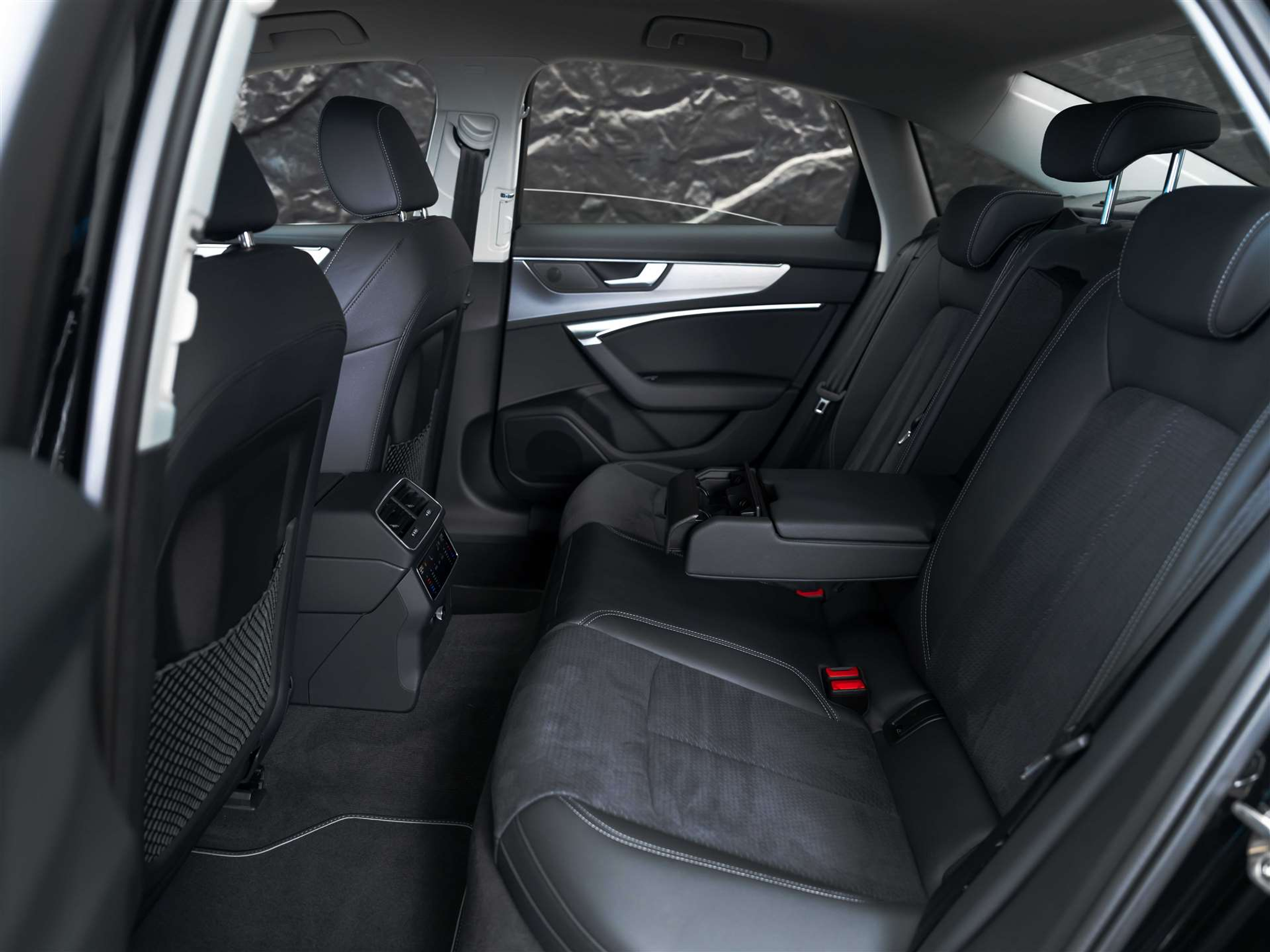 listing desktop thumbnail image 11