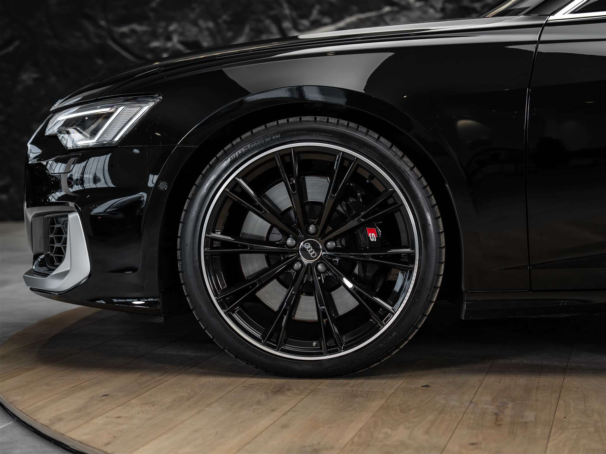 listing desktop thumbnail image 17