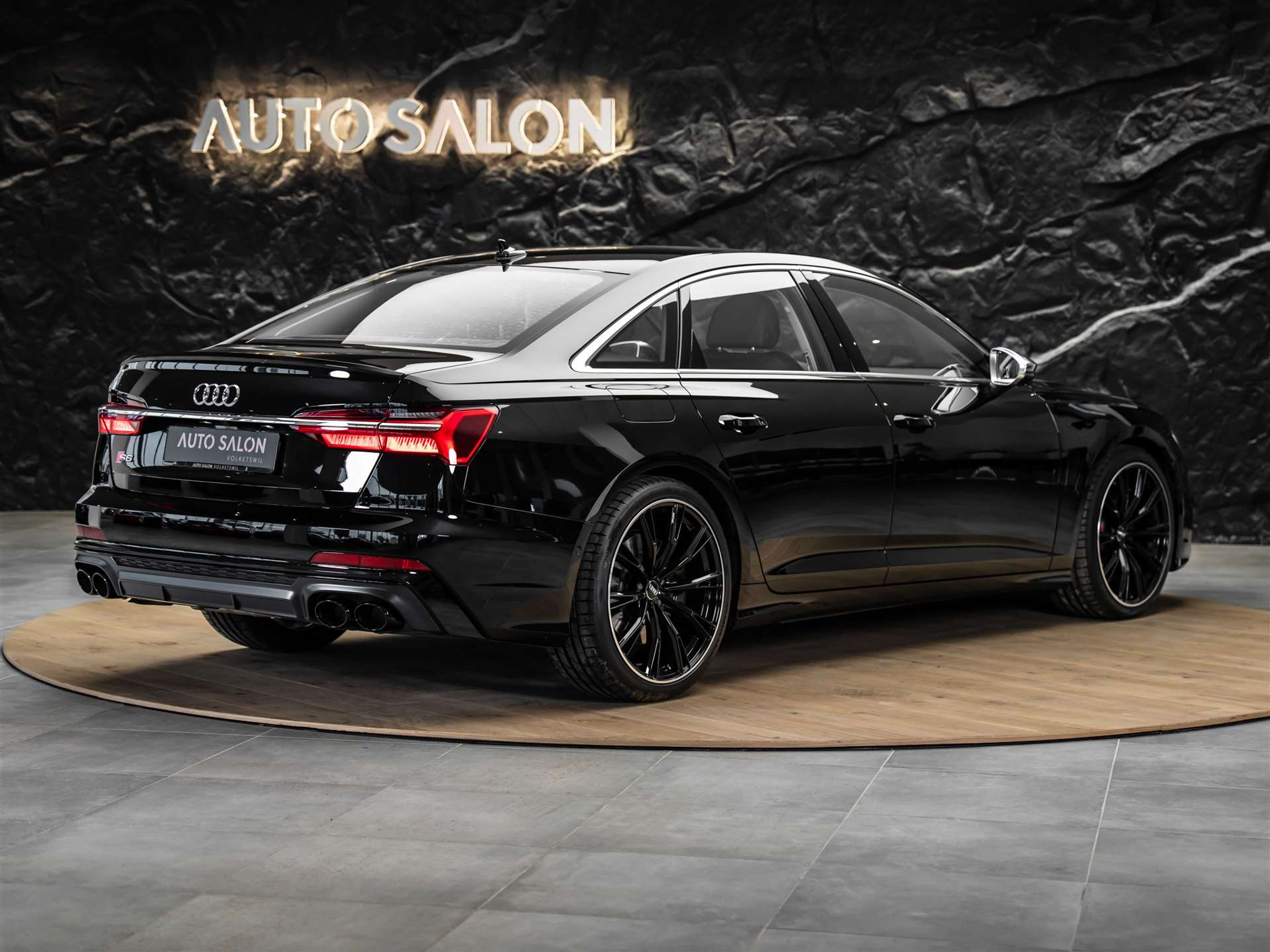 listing desktop thumbnail image 4