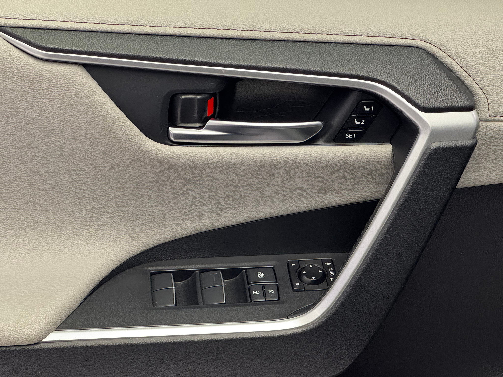 listing desktop thumbnail image 15