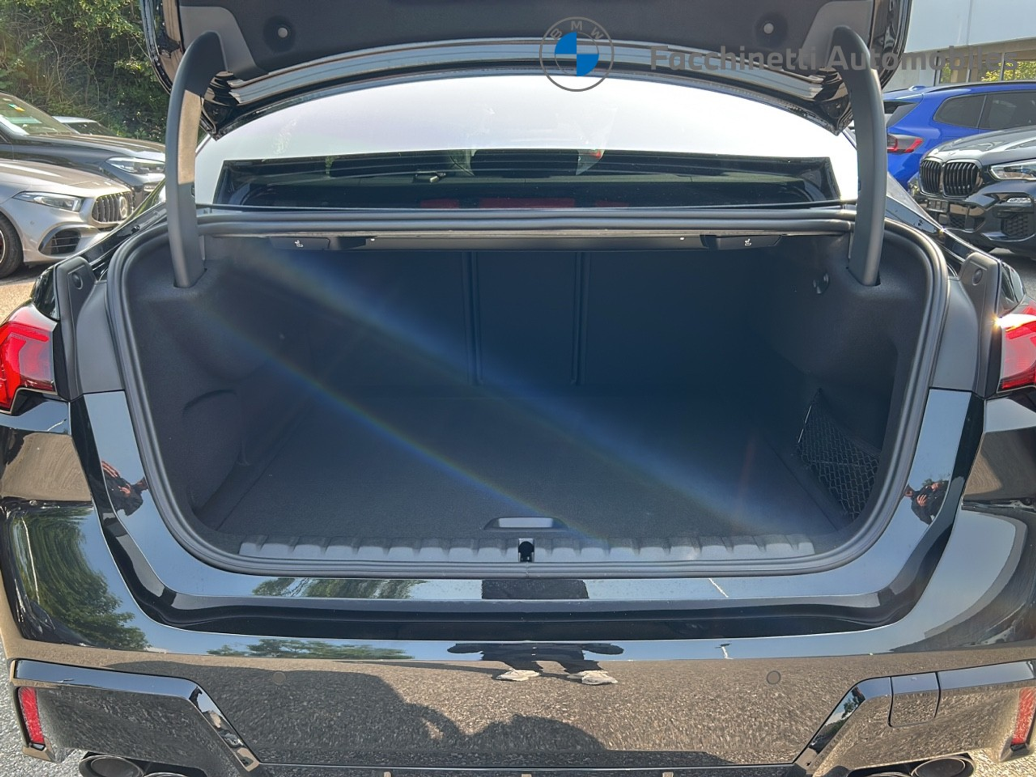 listing desktop thumbnail image 12