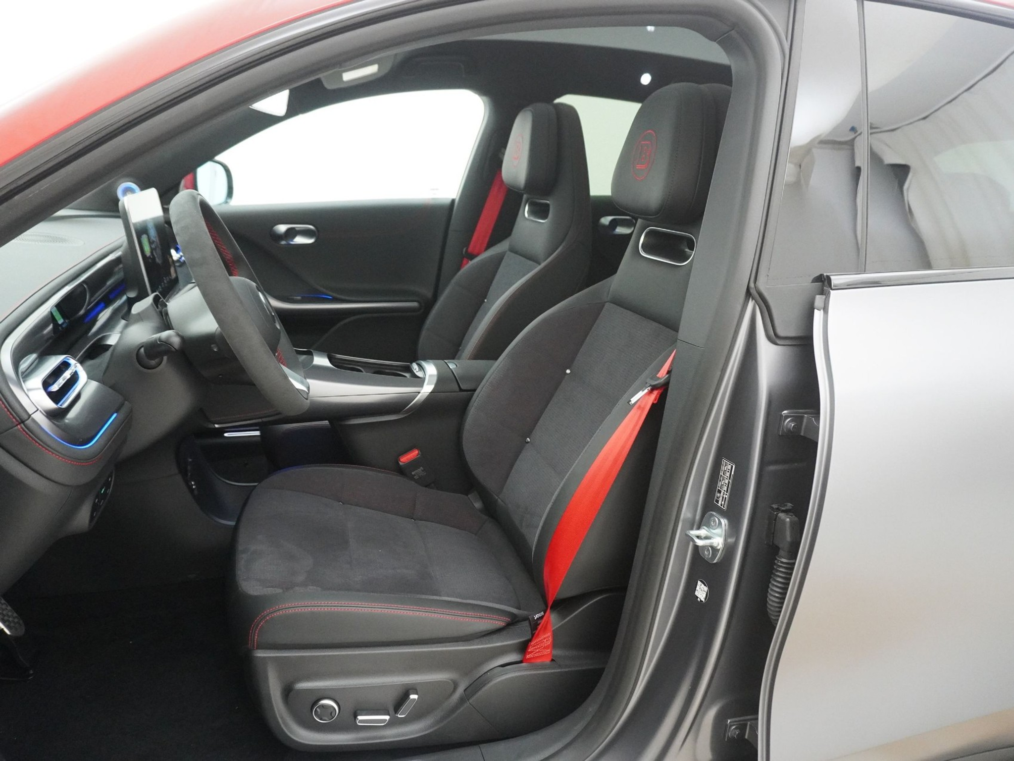 listing desktop thumbnail image 11