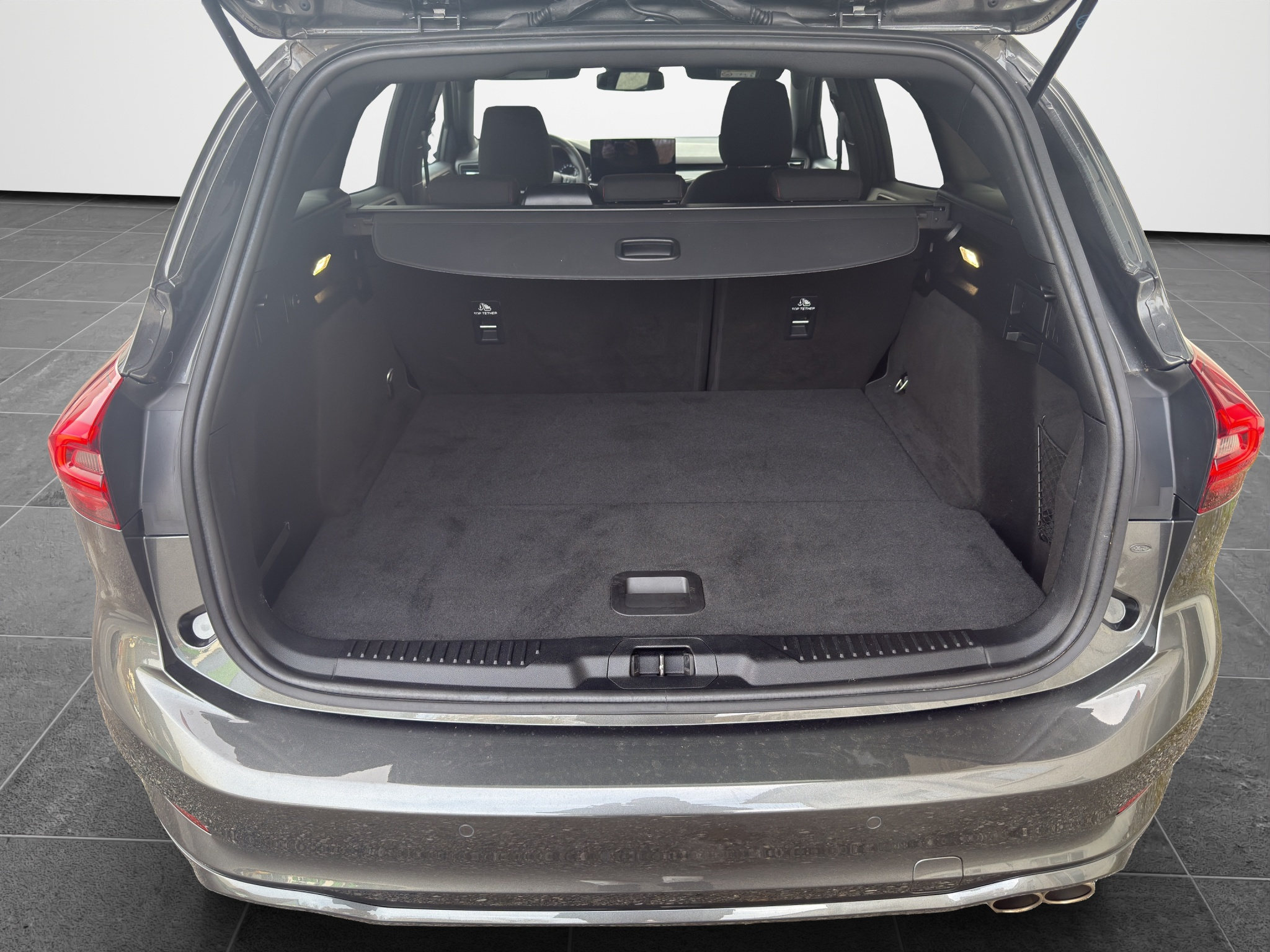 listing desktop thumbnail image 12