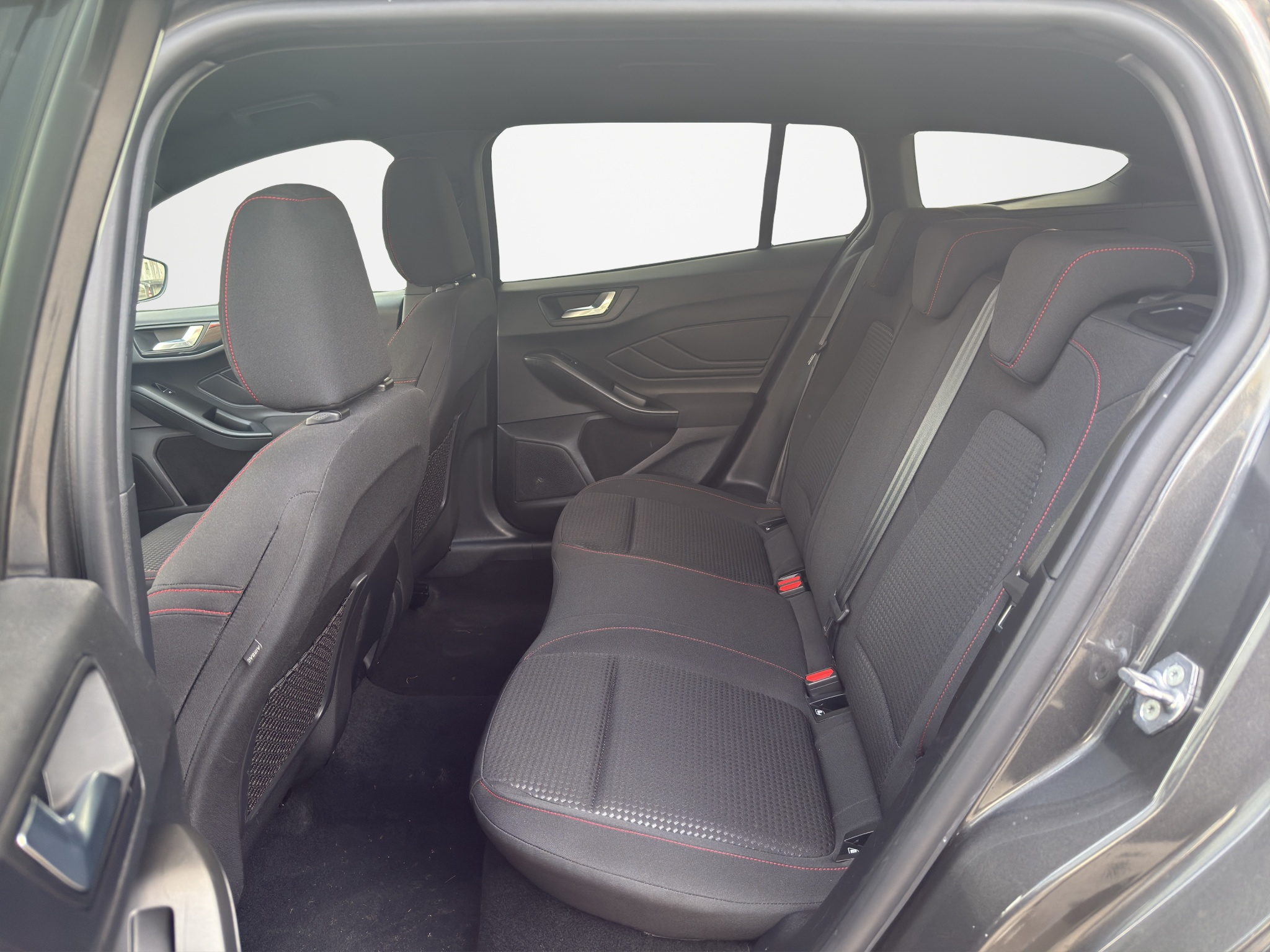 listing desktop thumbnail image 9