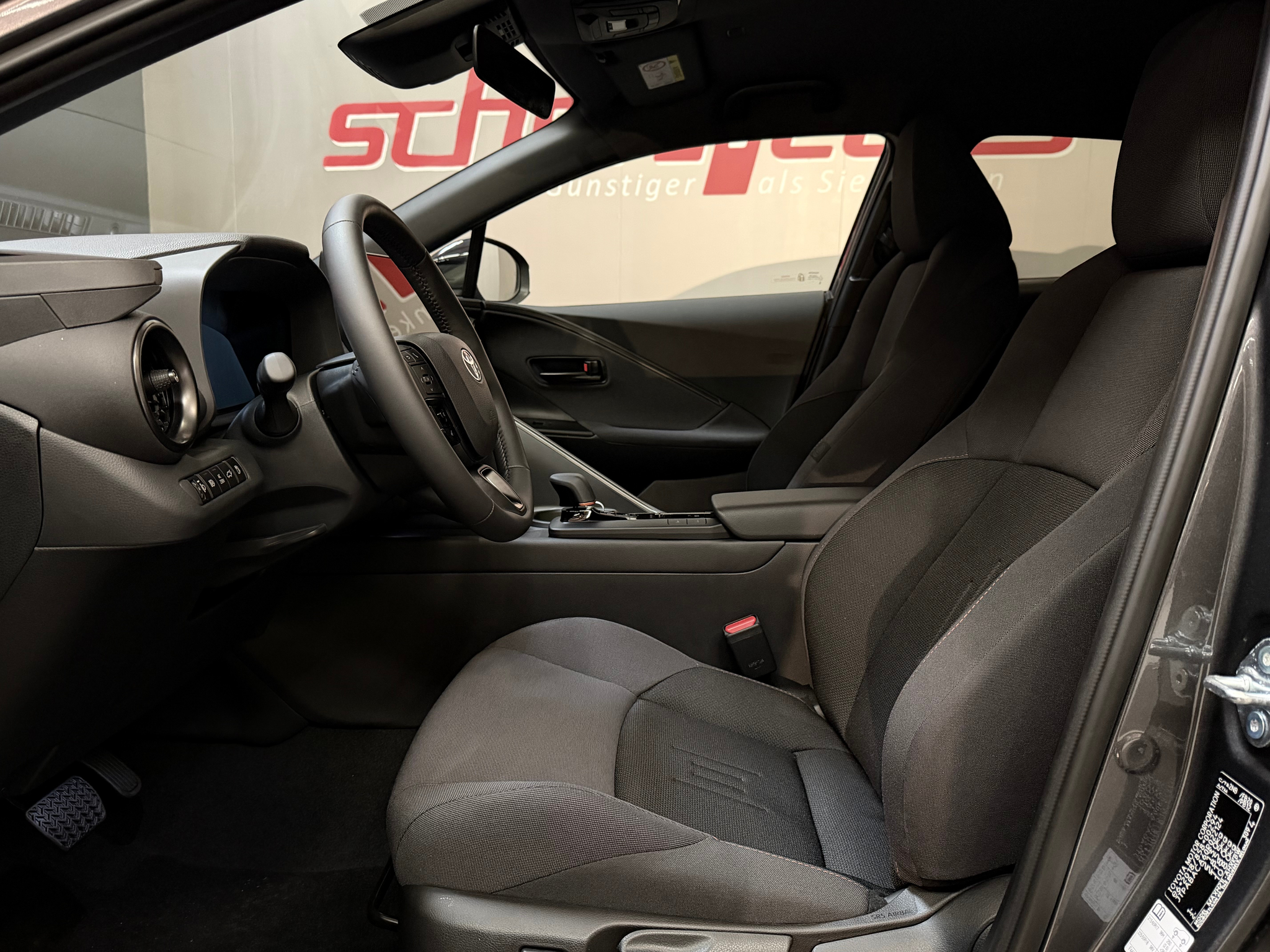 listing desktop thumbnail image 11