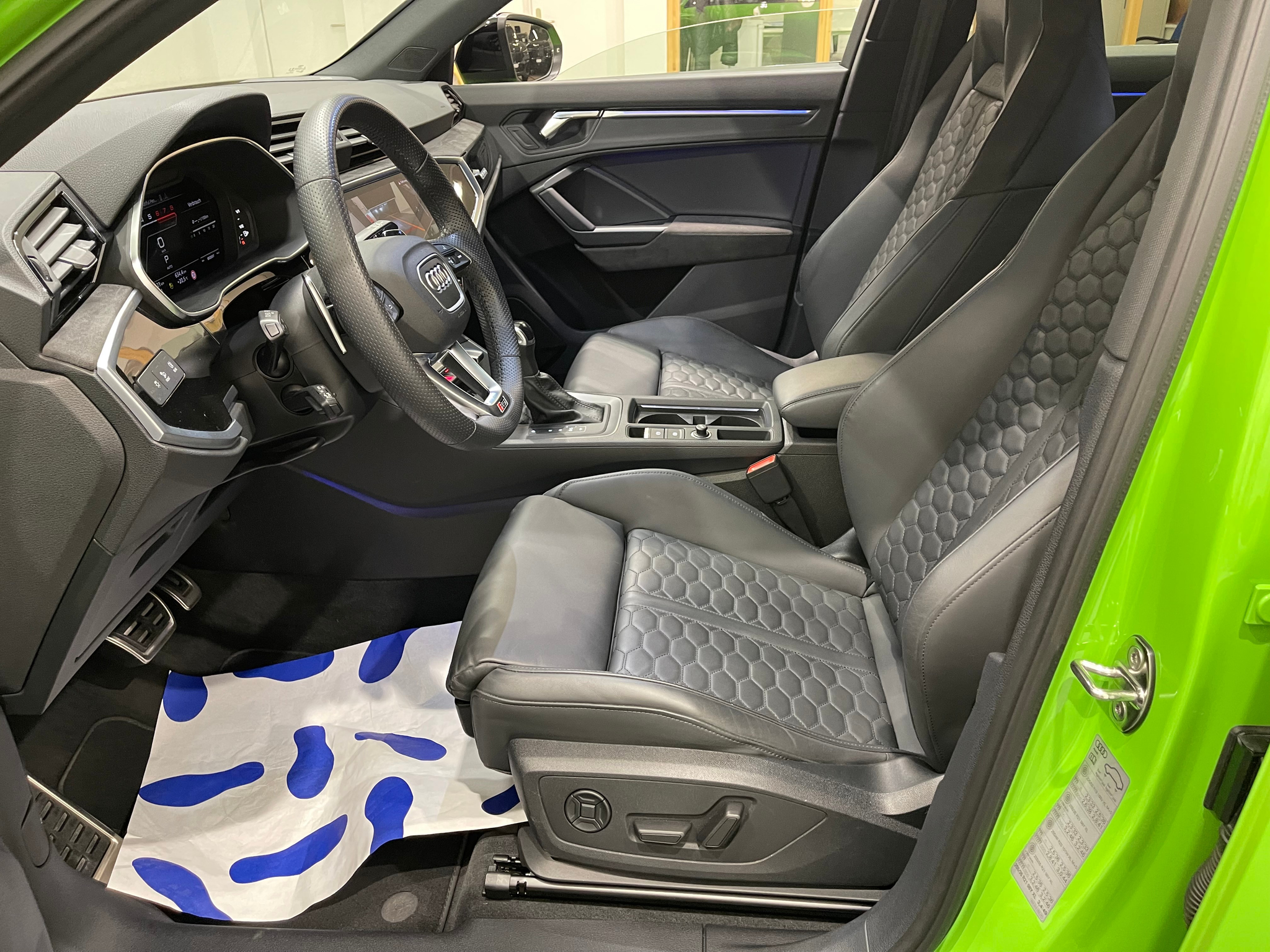 listing desktop thumbnail image 16