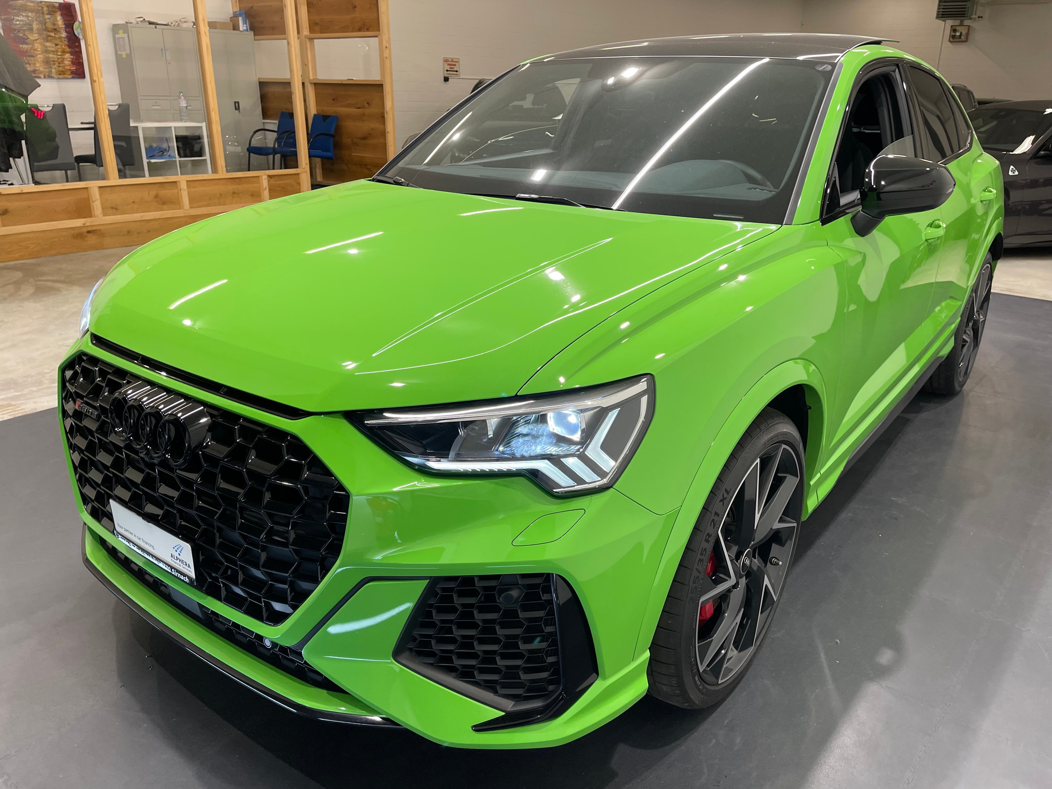 listing desktop thumbnail image 6