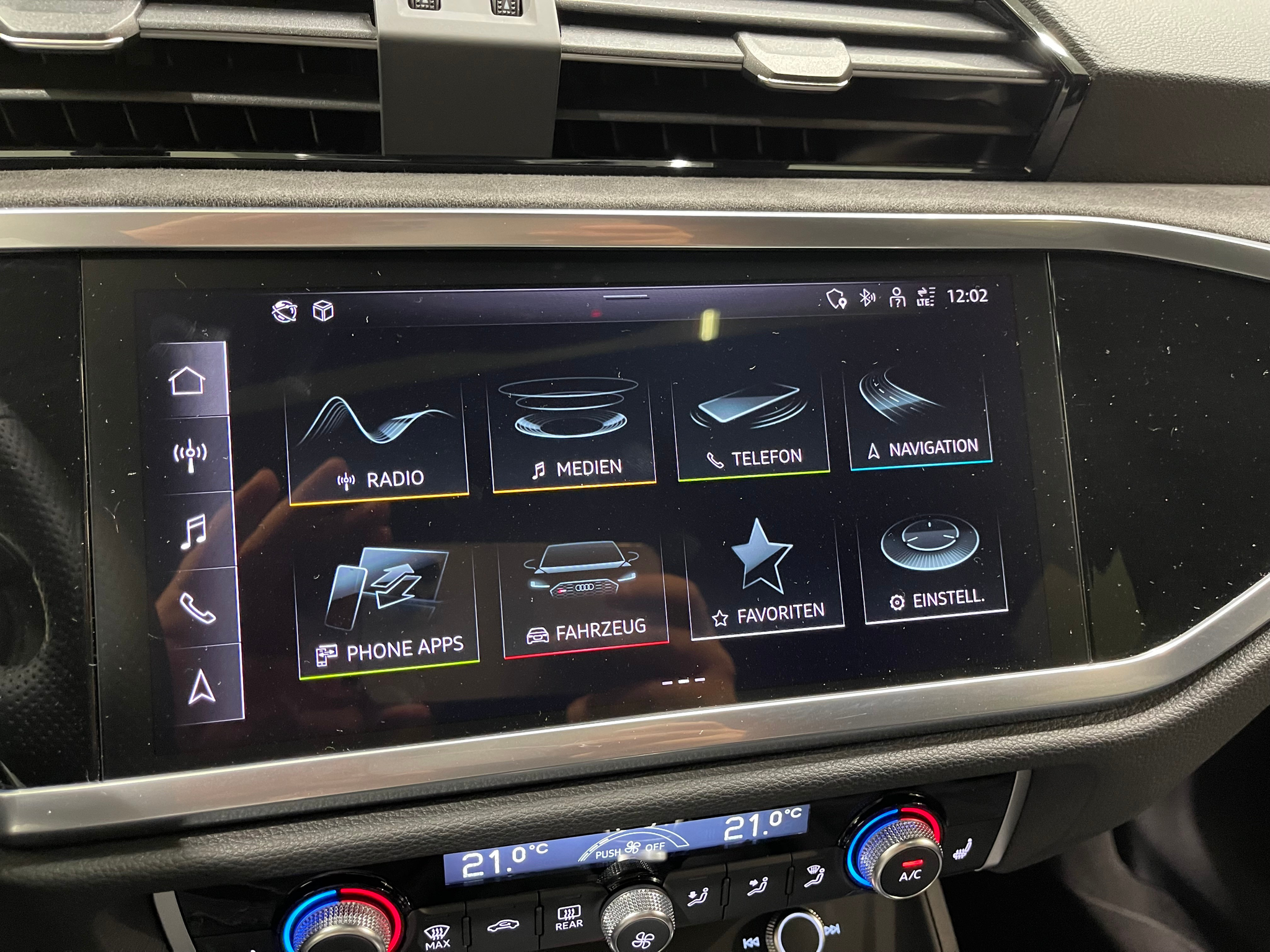 listing desktop thumbnail image 27