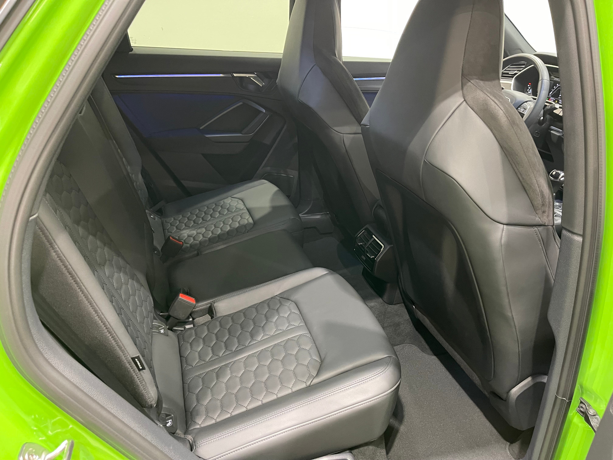 listing desktop thumbnail image 14