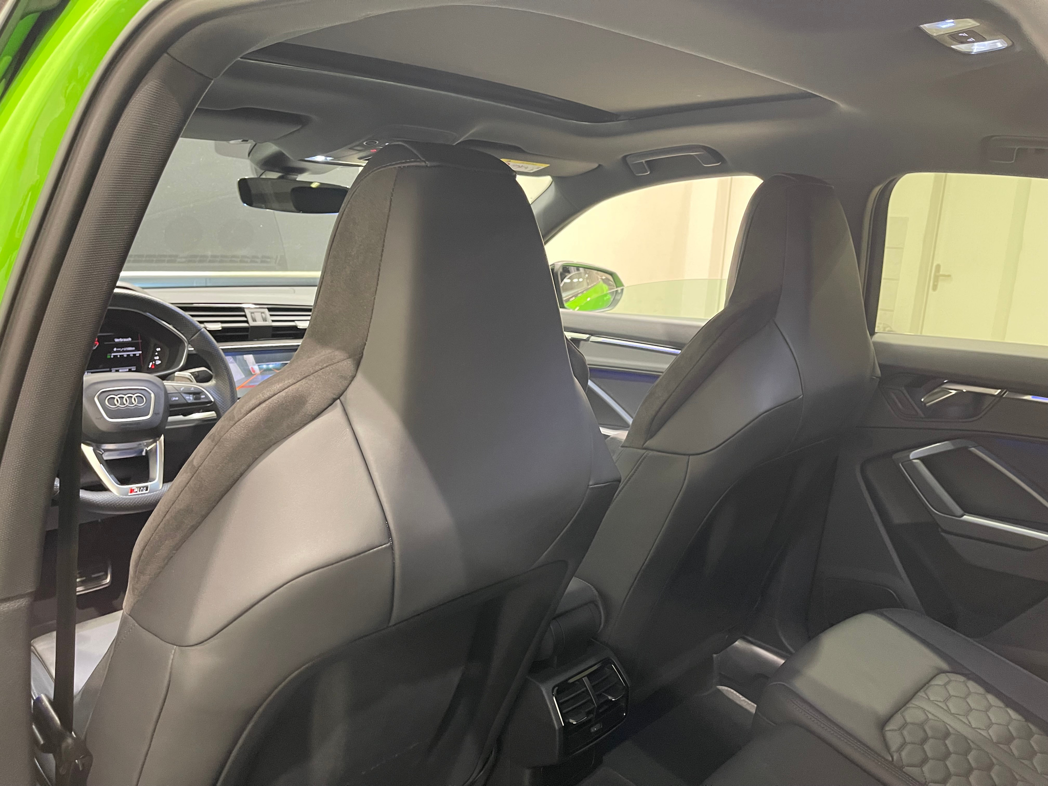 listing desktop thumbnail image 15