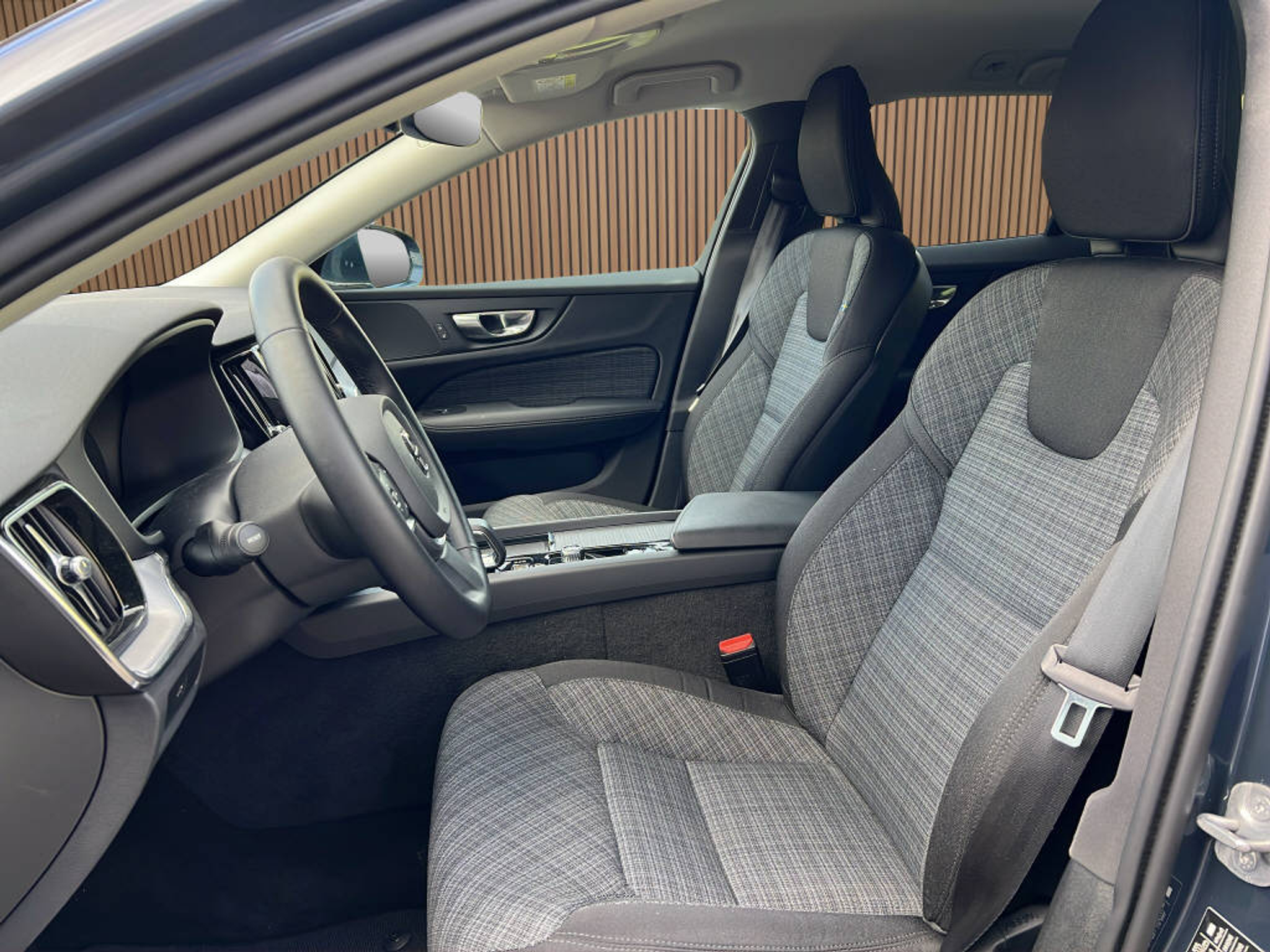 listing desktop thumbnail image 19