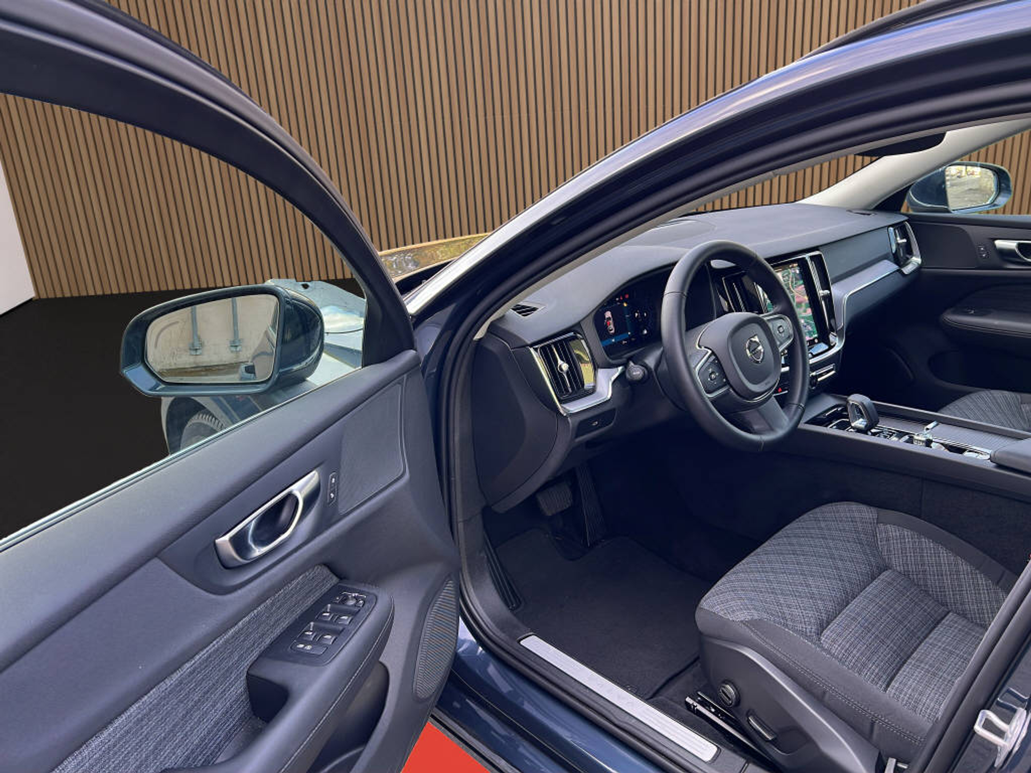 listing desktop thumbnail image 21