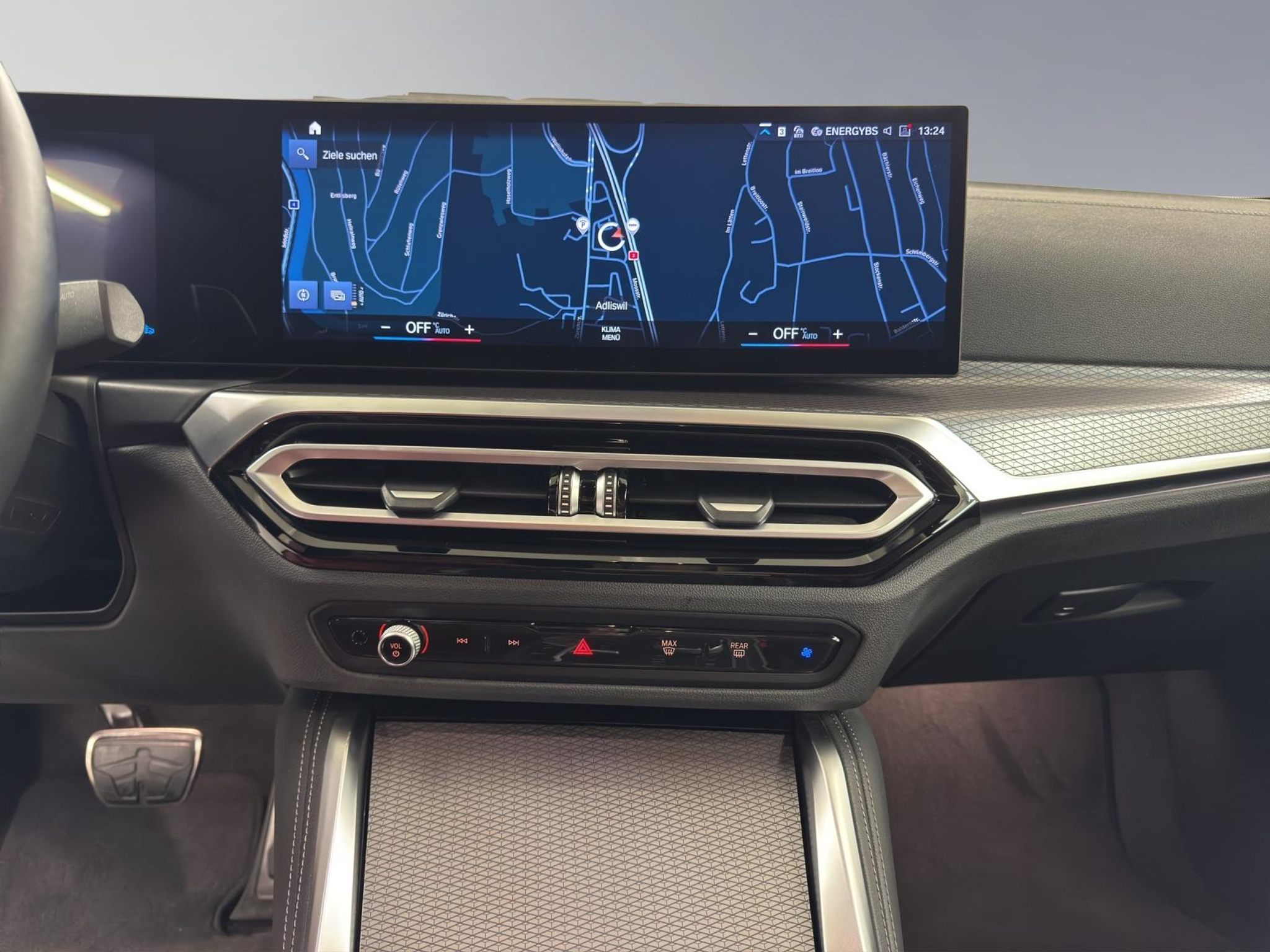 listing desktop thumbnail image 16