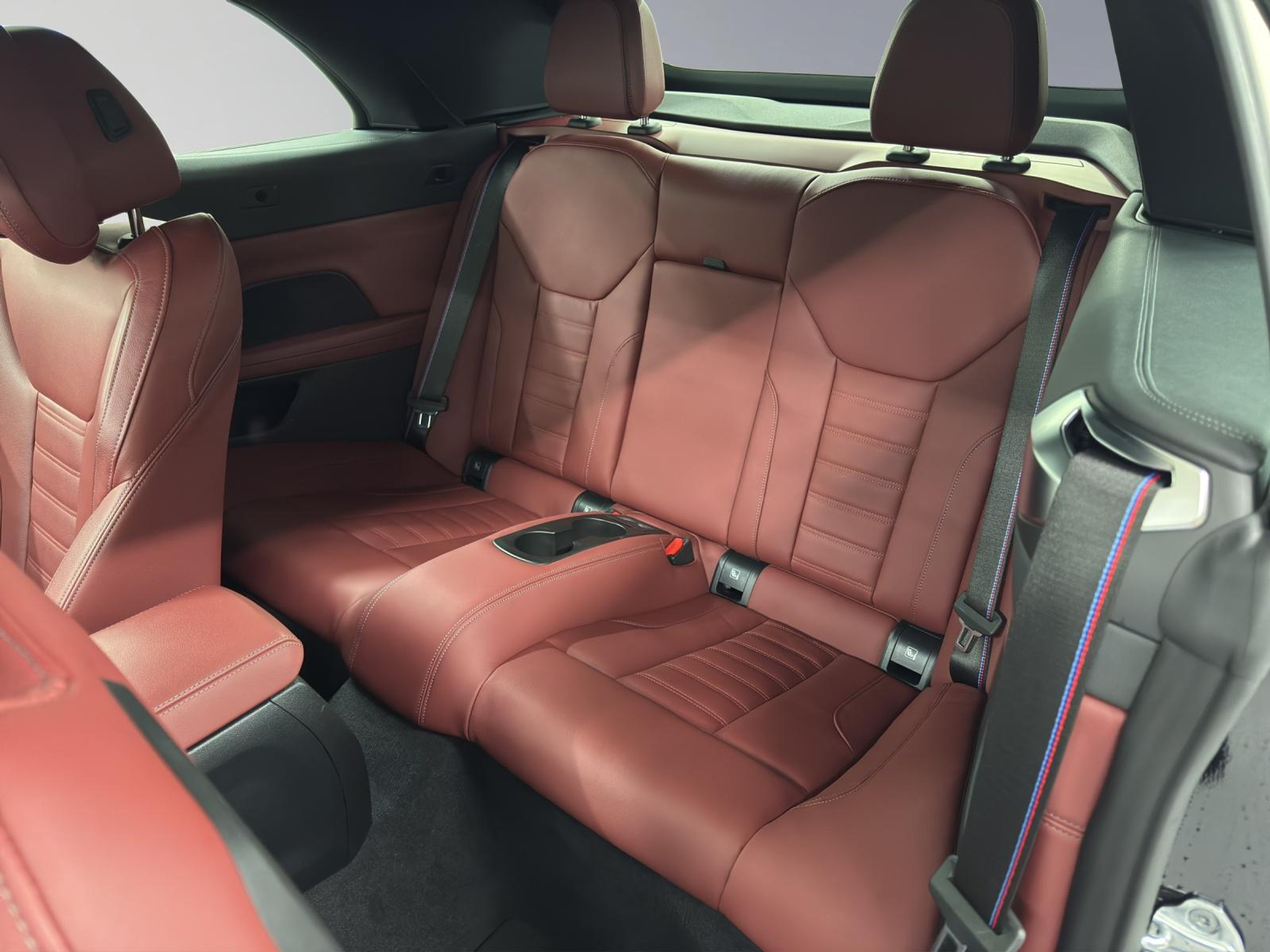 listing desktop thumbnail image 11