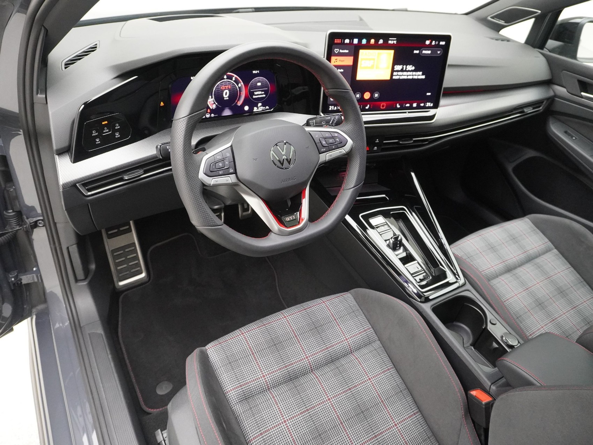 listing desktop thumbnail image 9