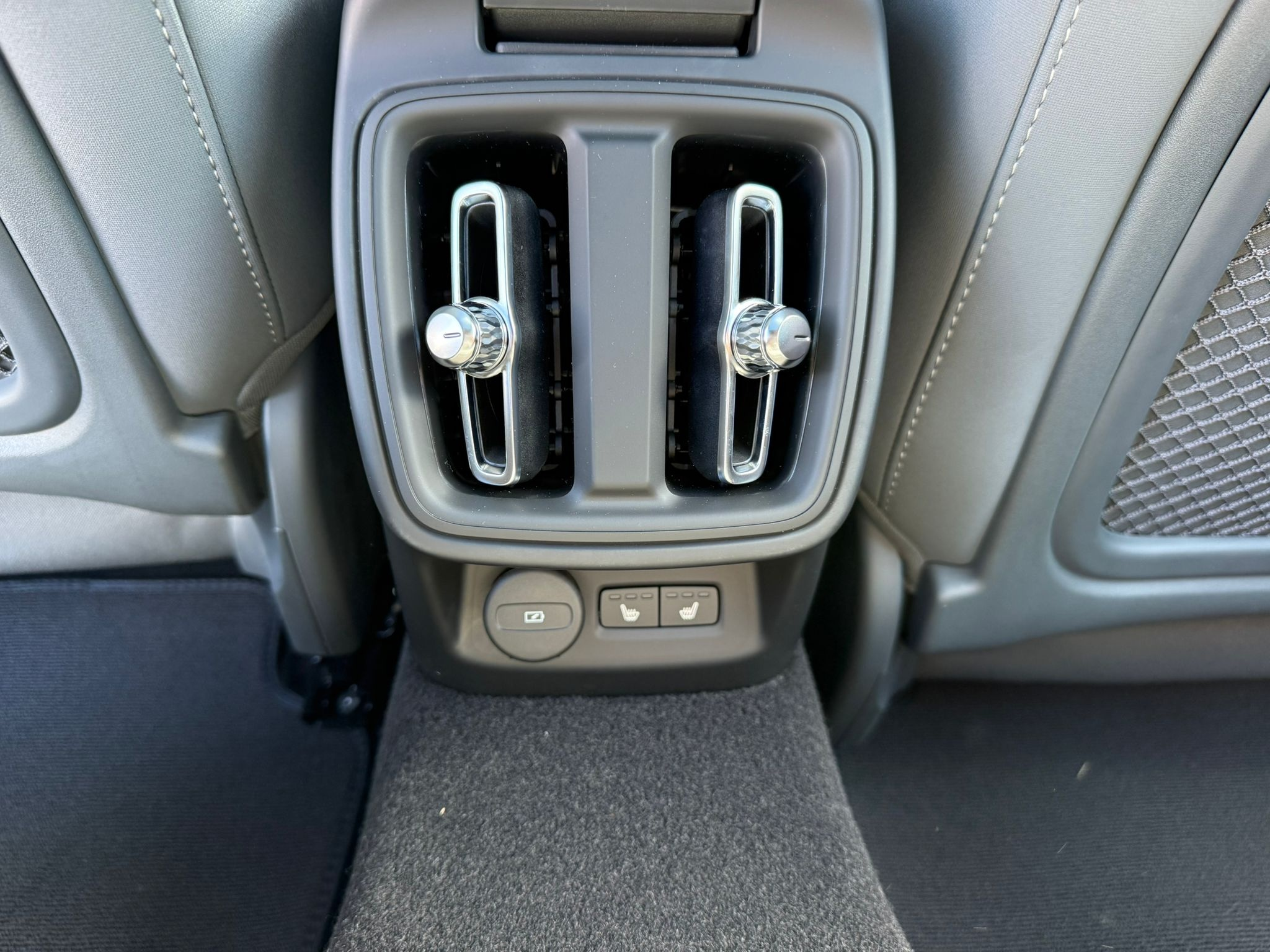 listing desktop thumbnail image 9