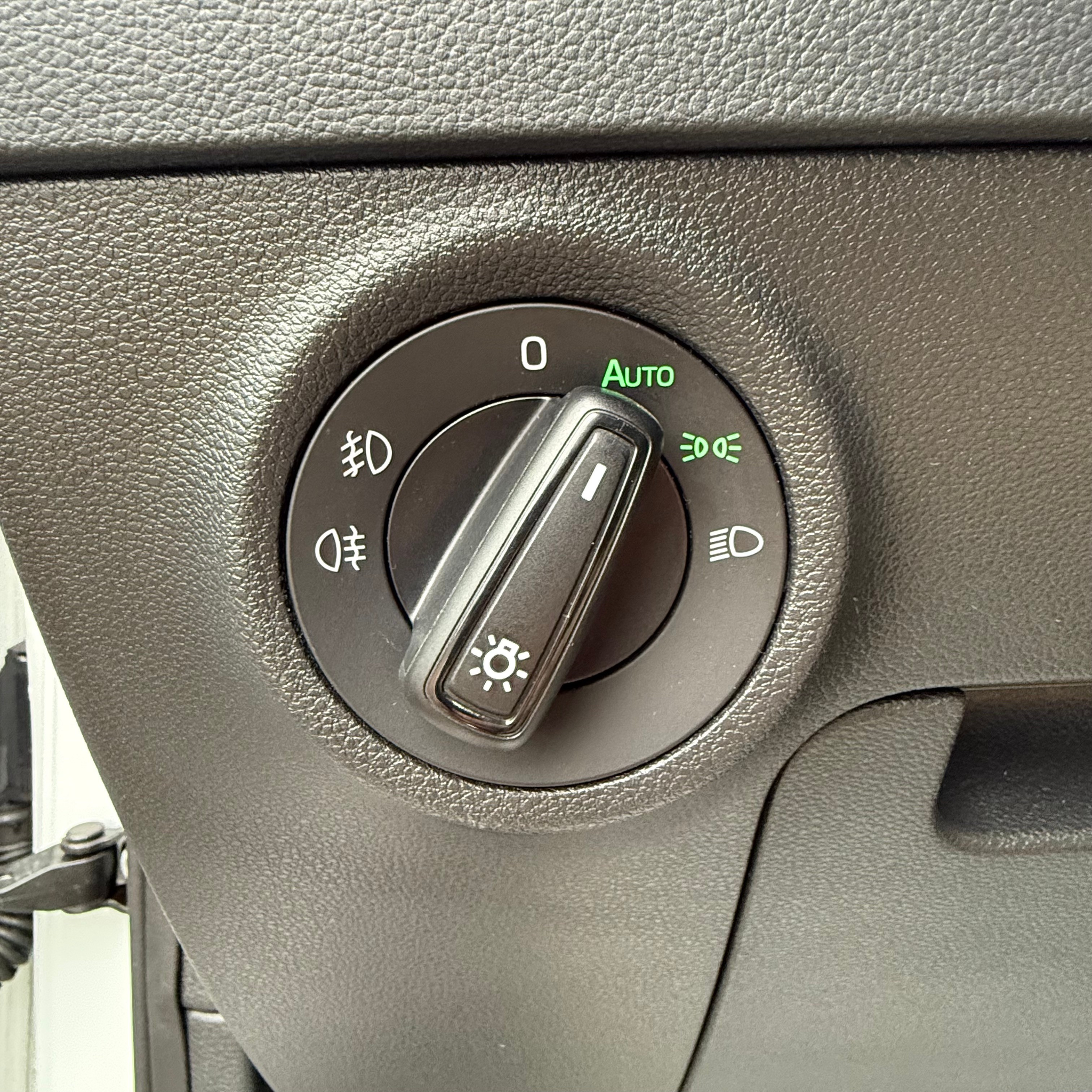 listing desktop thumbnail image 17