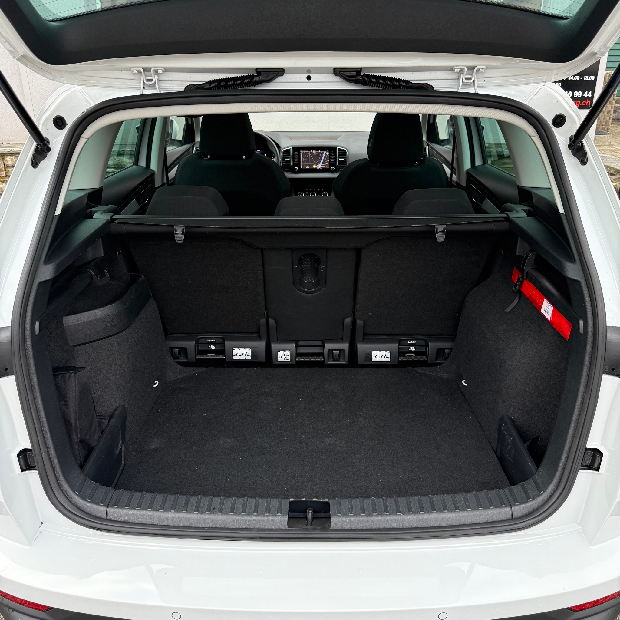 listing desktop thumbnail image 23