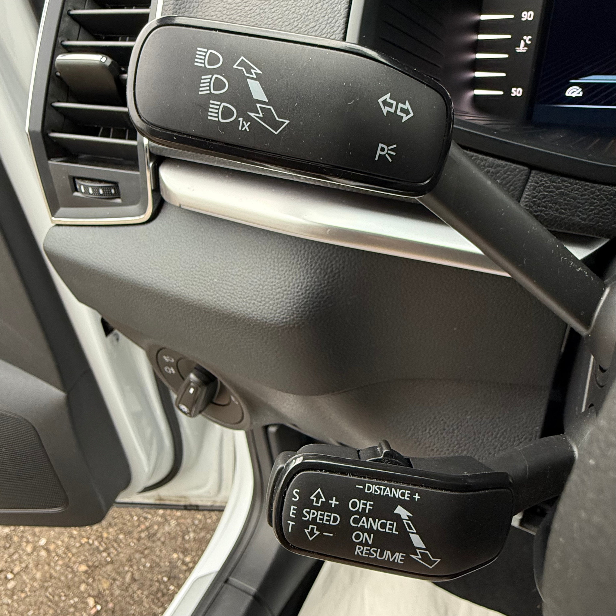 listing desktop thumbnail image 16