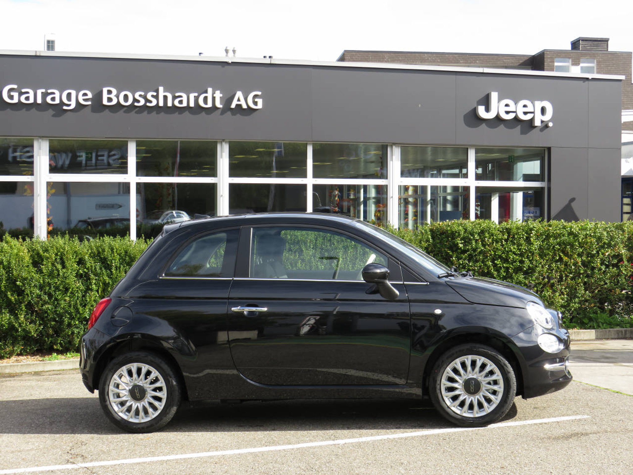 listing desktop thumbnail image 1