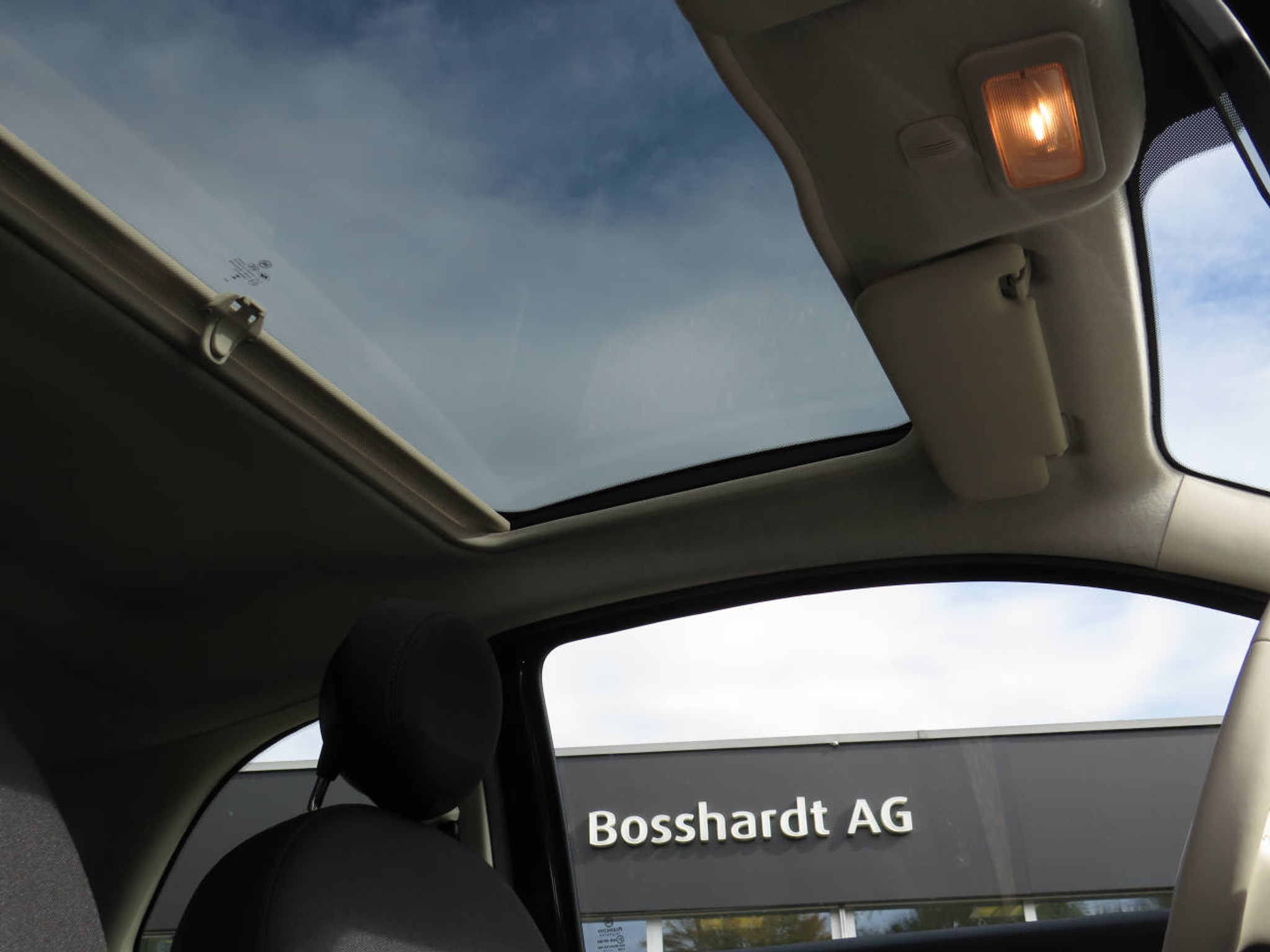 listing desktop thumbnail image 14