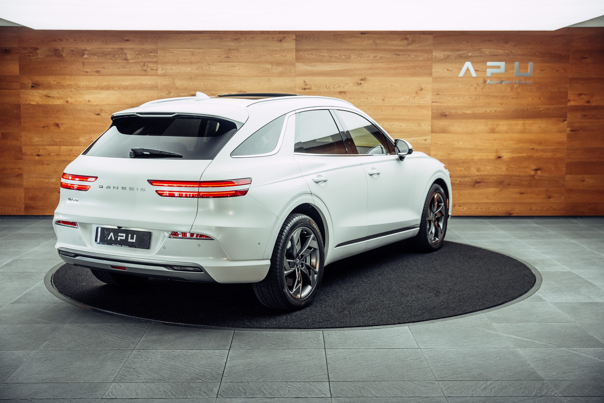 listing desktop thumbnail image 1