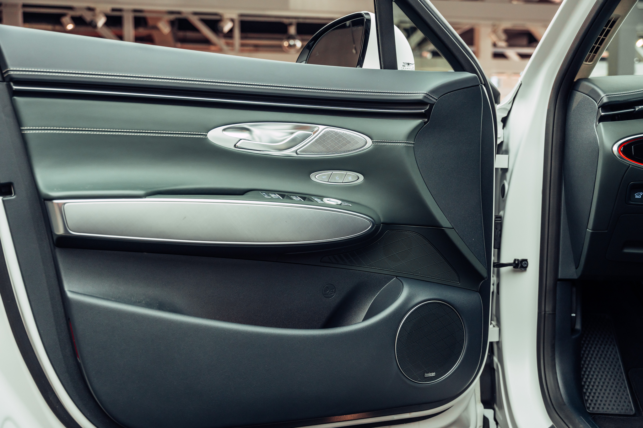 listing desktop thumbnail image 13