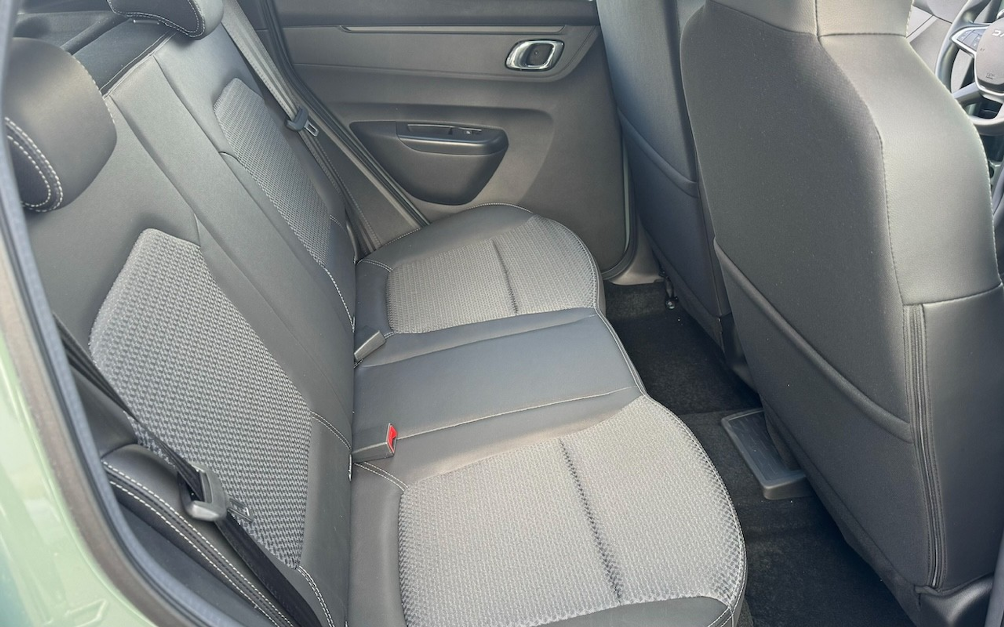 listing desktop thumbnail image 21