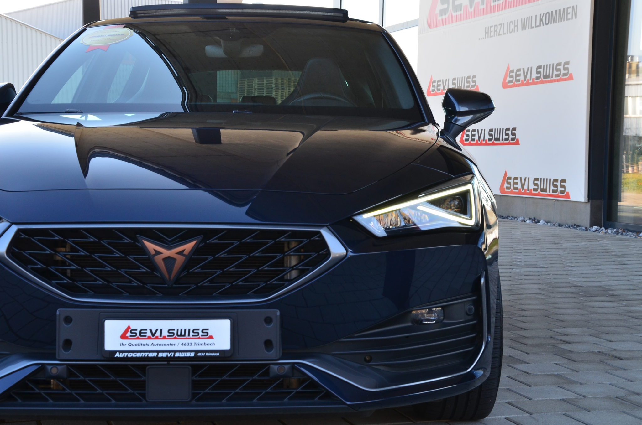 listing desktop thumbnail image 7